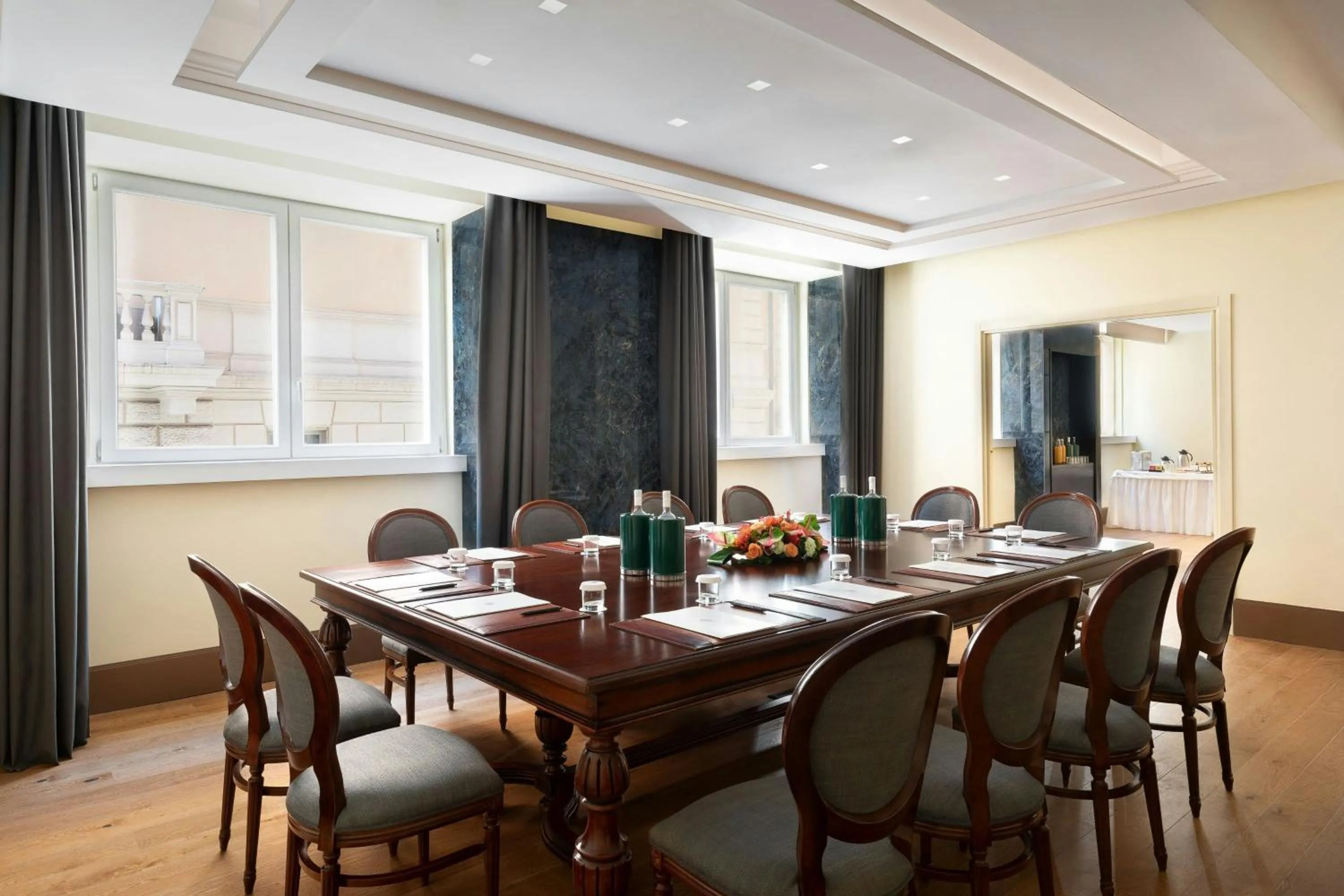 Meeting/conference room in Sina Bernini Bristol, Autograph Collection