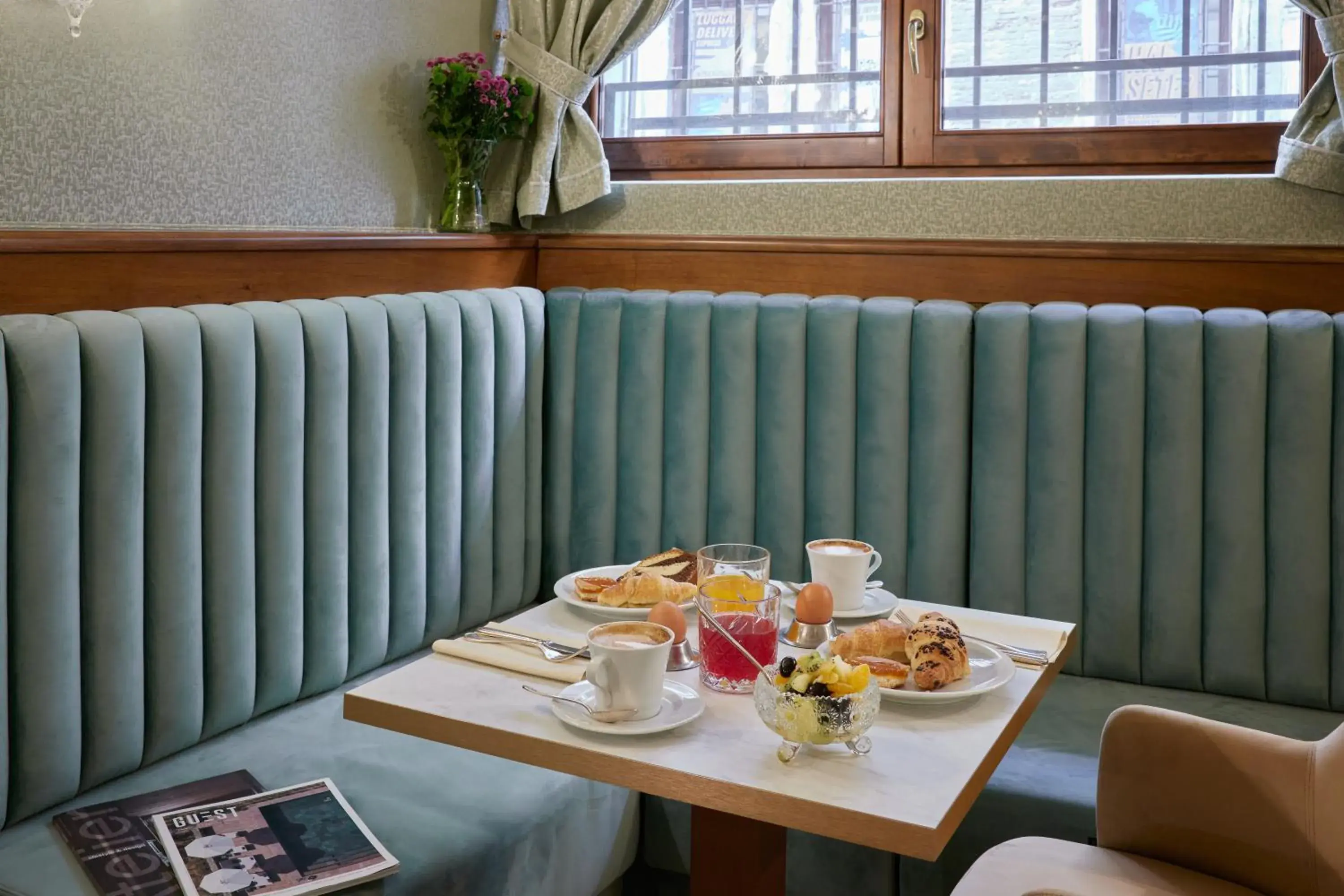 Restaurant/places to eat in Duodo Palace Hotel Restaurant/places to eat in Duodo Palace Hotel