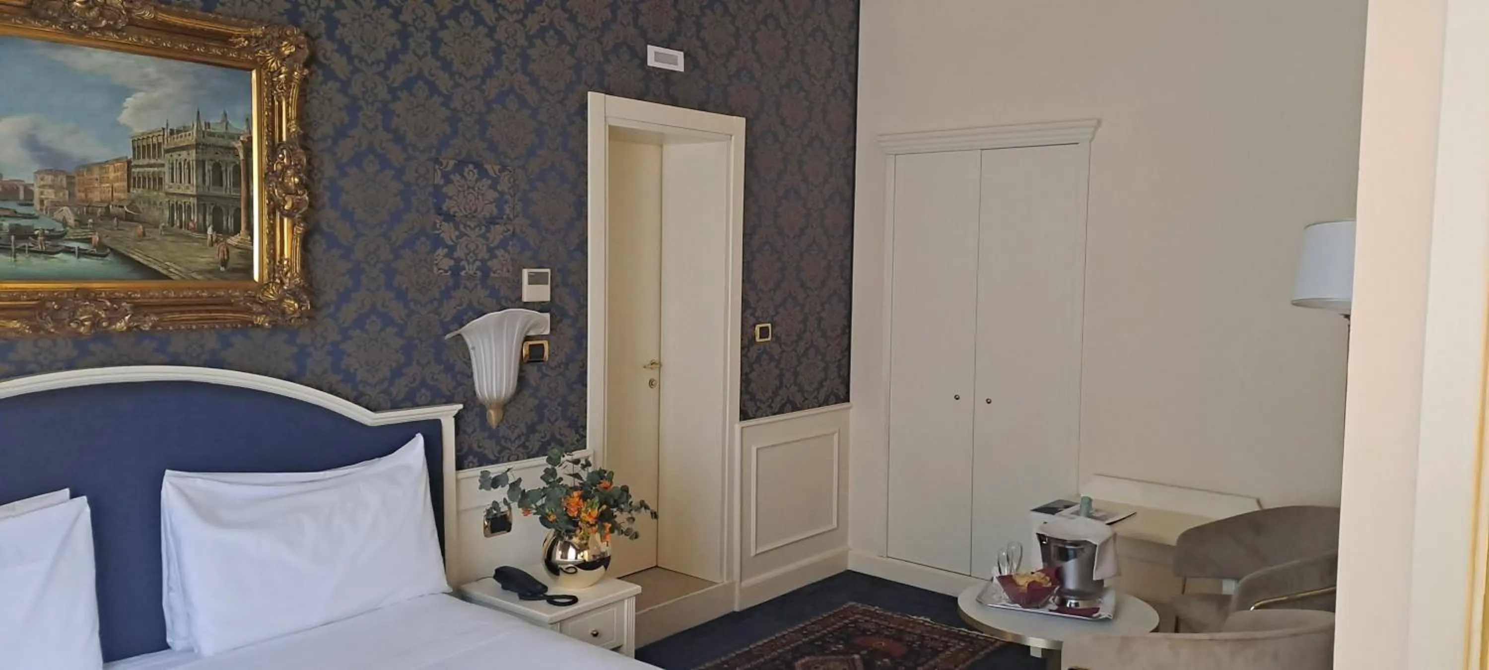 Bed in Duodo Palace Hotel