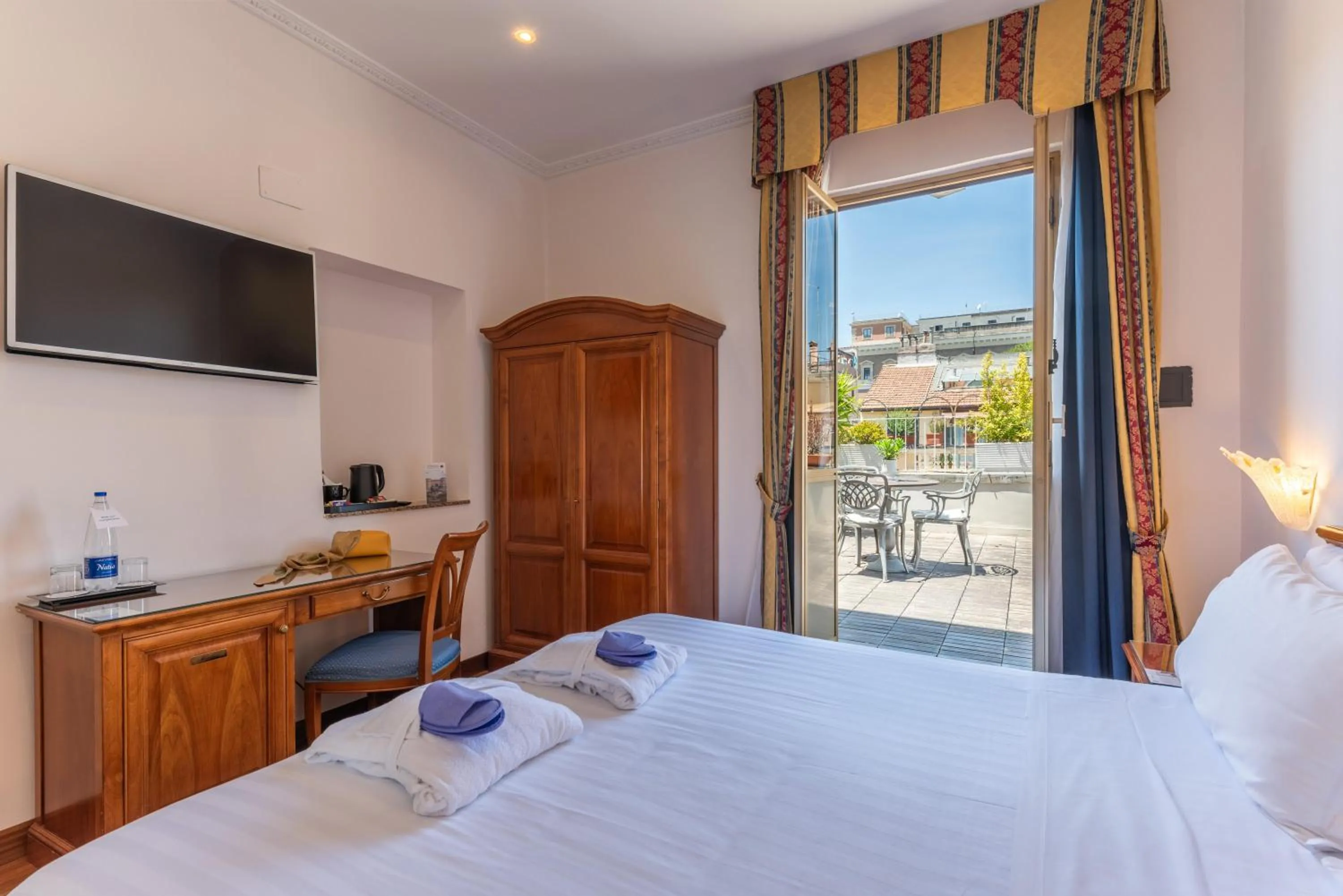 Photo of the whole room, Bed in Hotel Raffaello - Sure Hotel Collection by Best Western