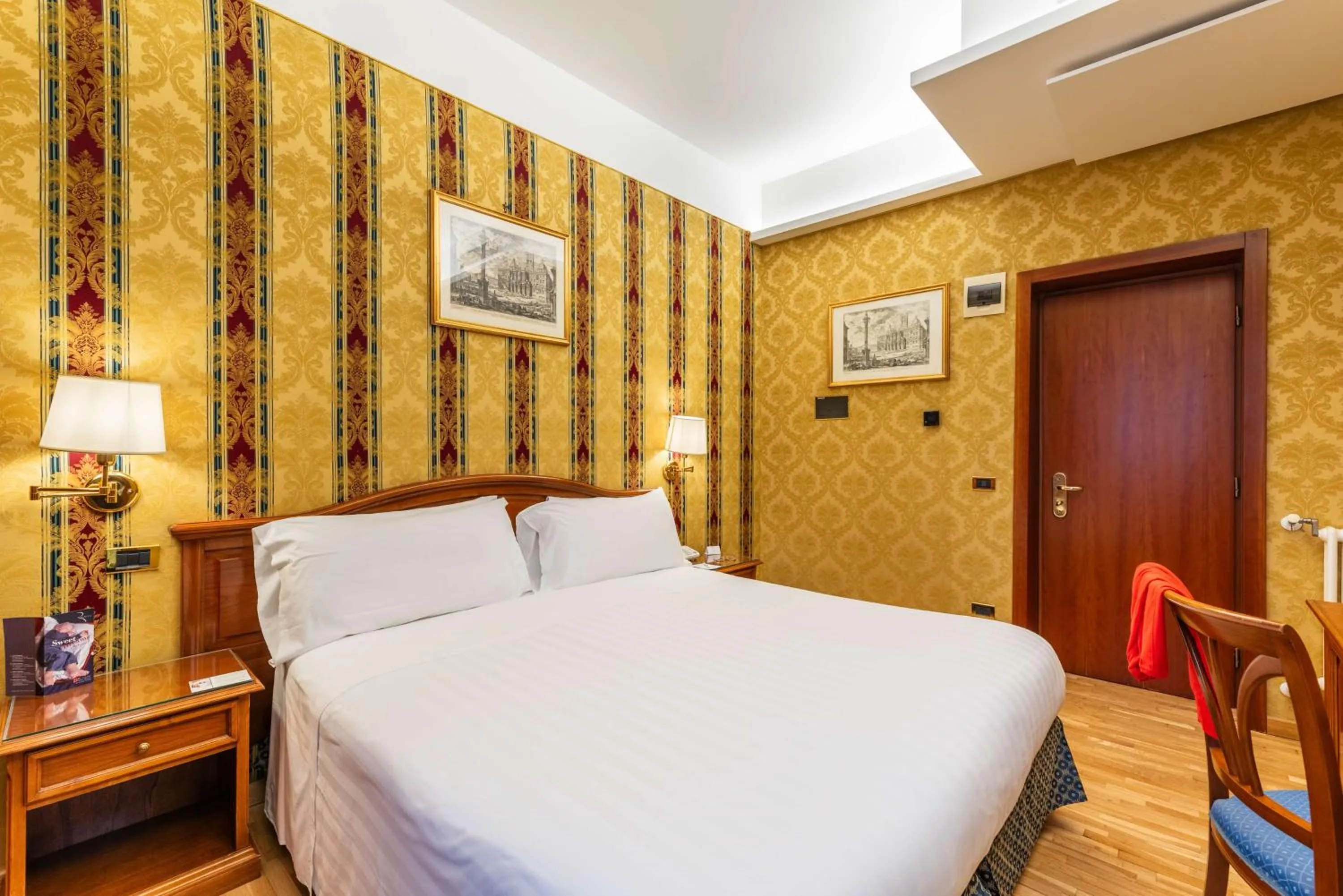 Bedroom, Bed in Hotel Raffaello - Sure Hotel Collection by Best Western