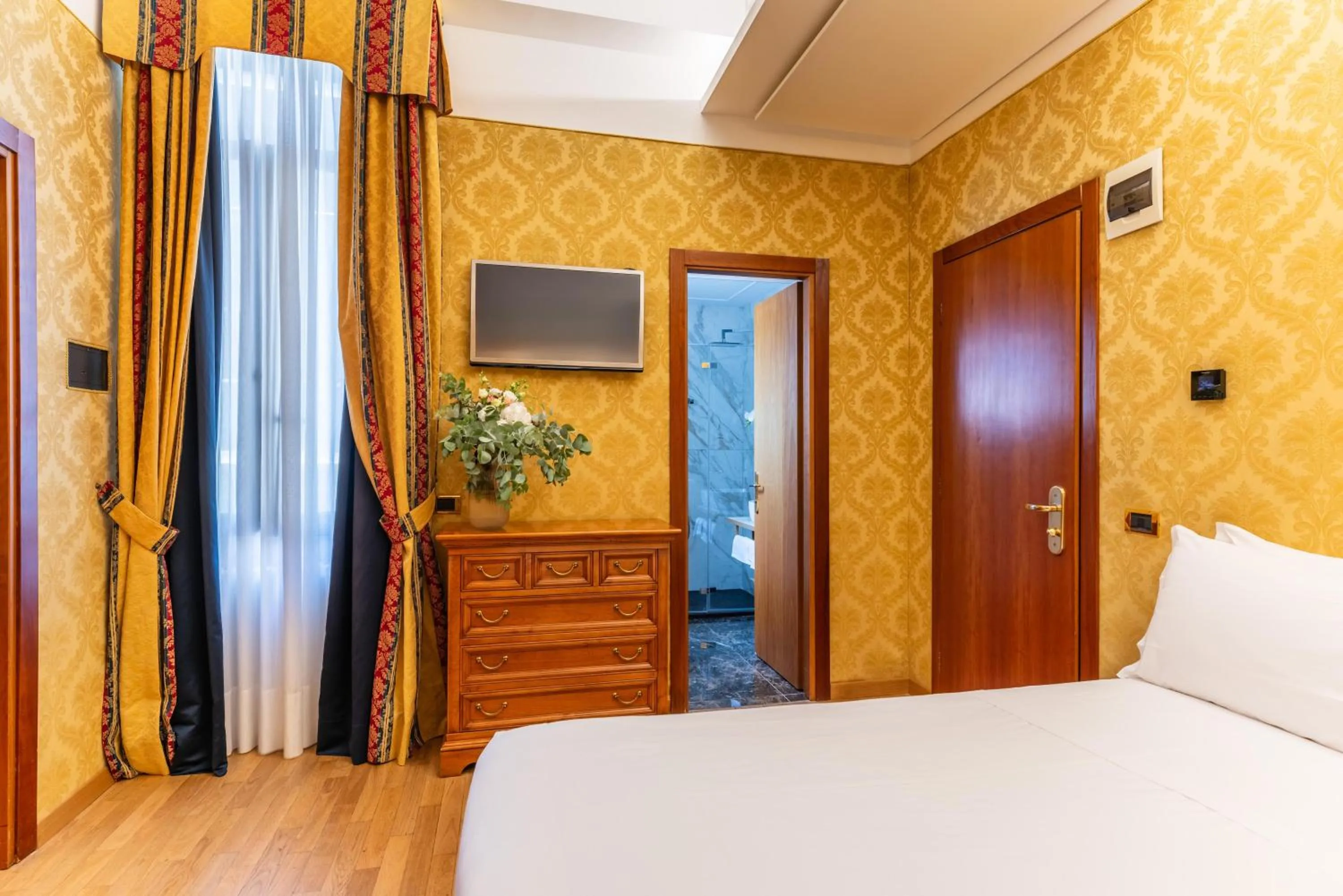 Photo of the whole room, Bed in Hotel Raffaello - Sure Hotel Collection by Best Western