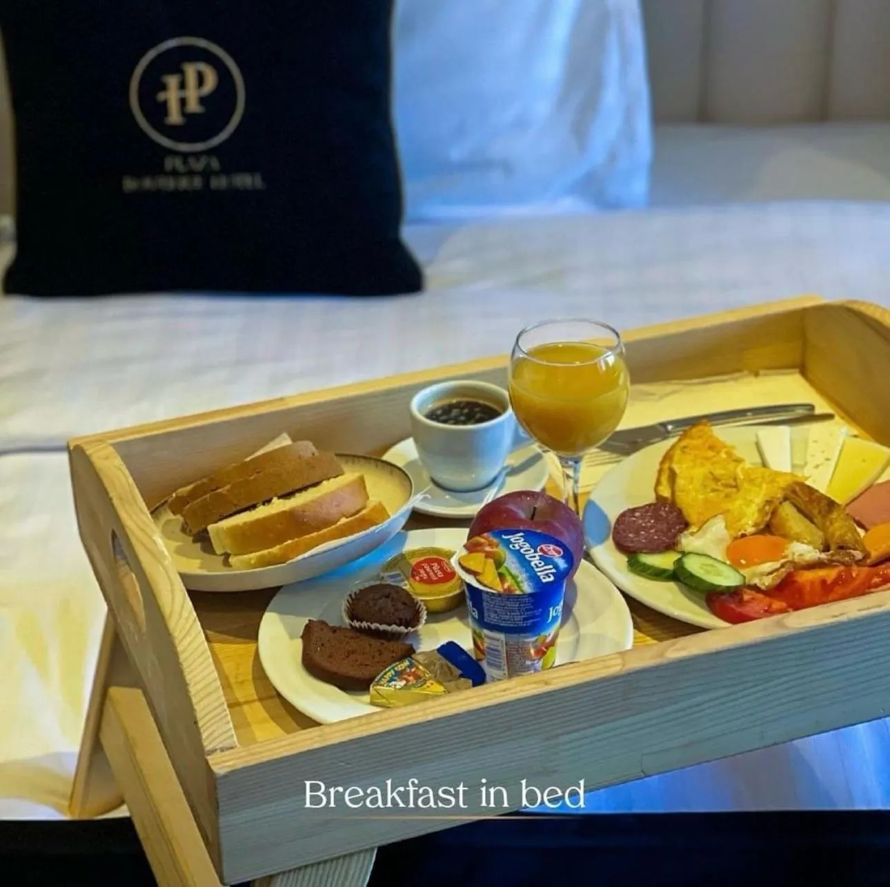 Breakfast, Bed in Plaza Boutique Hotel