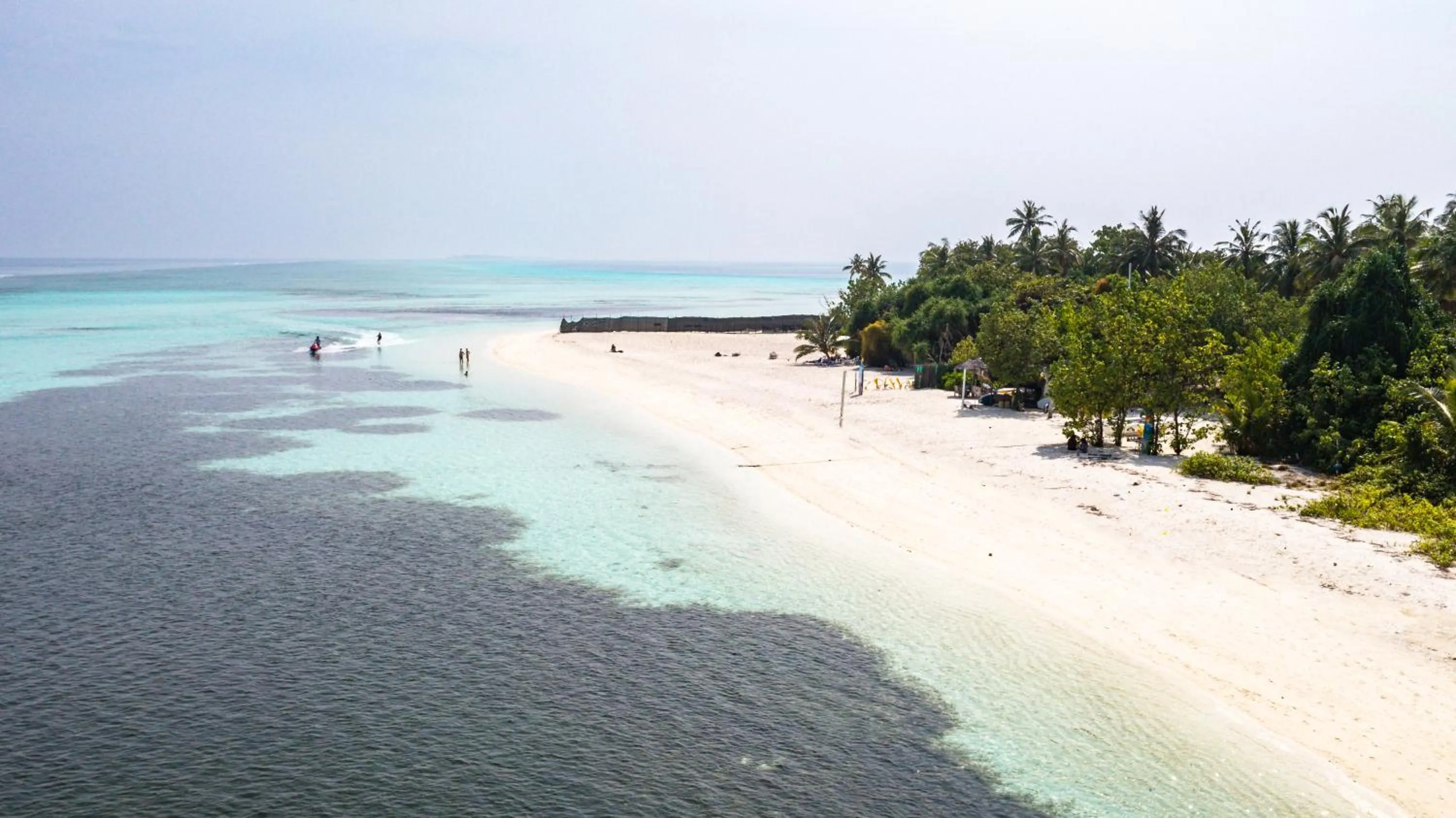Beach in Atoll Residence Dhangethi