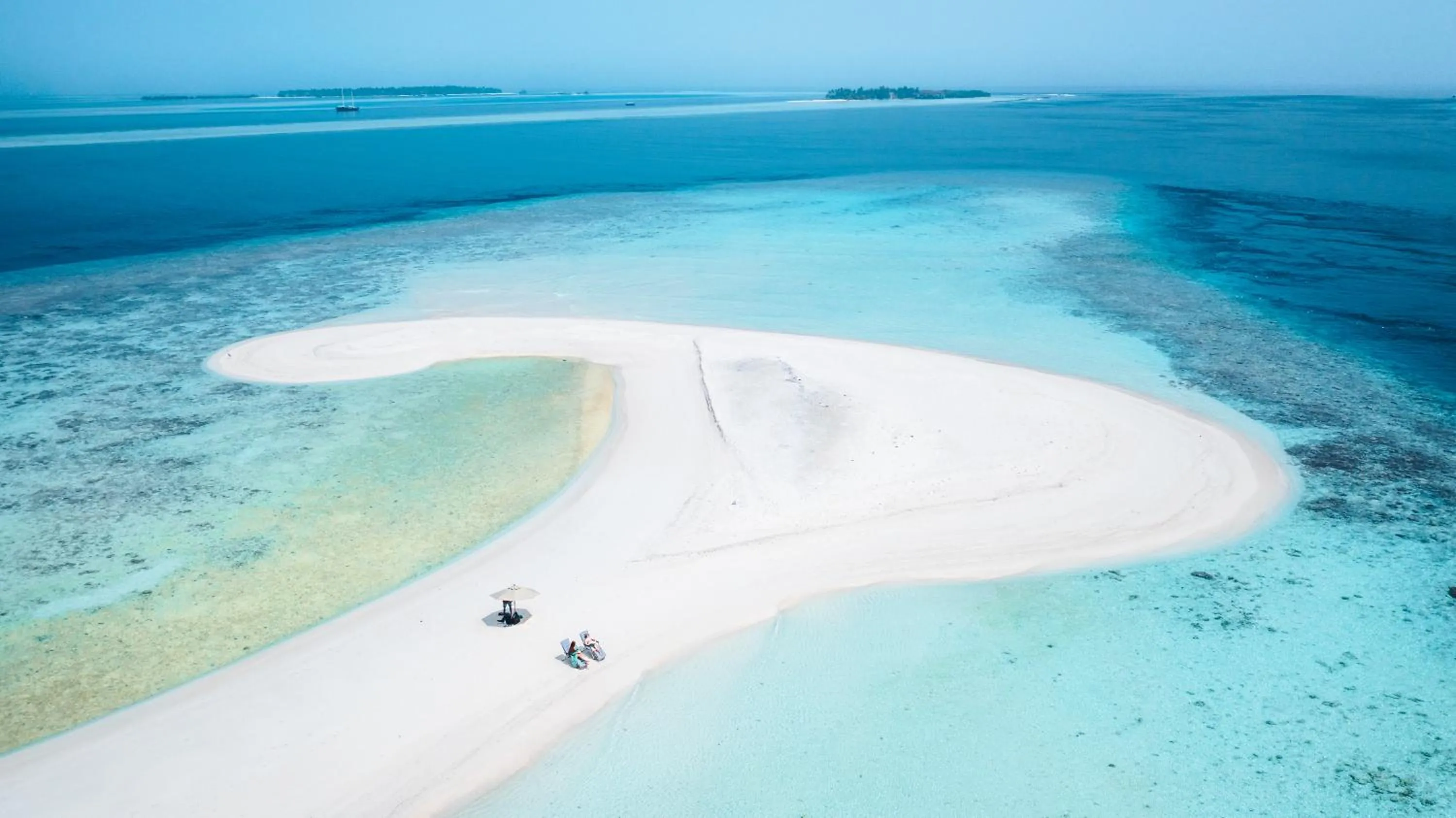Snorkeling in Atoll Residence Dhangethi