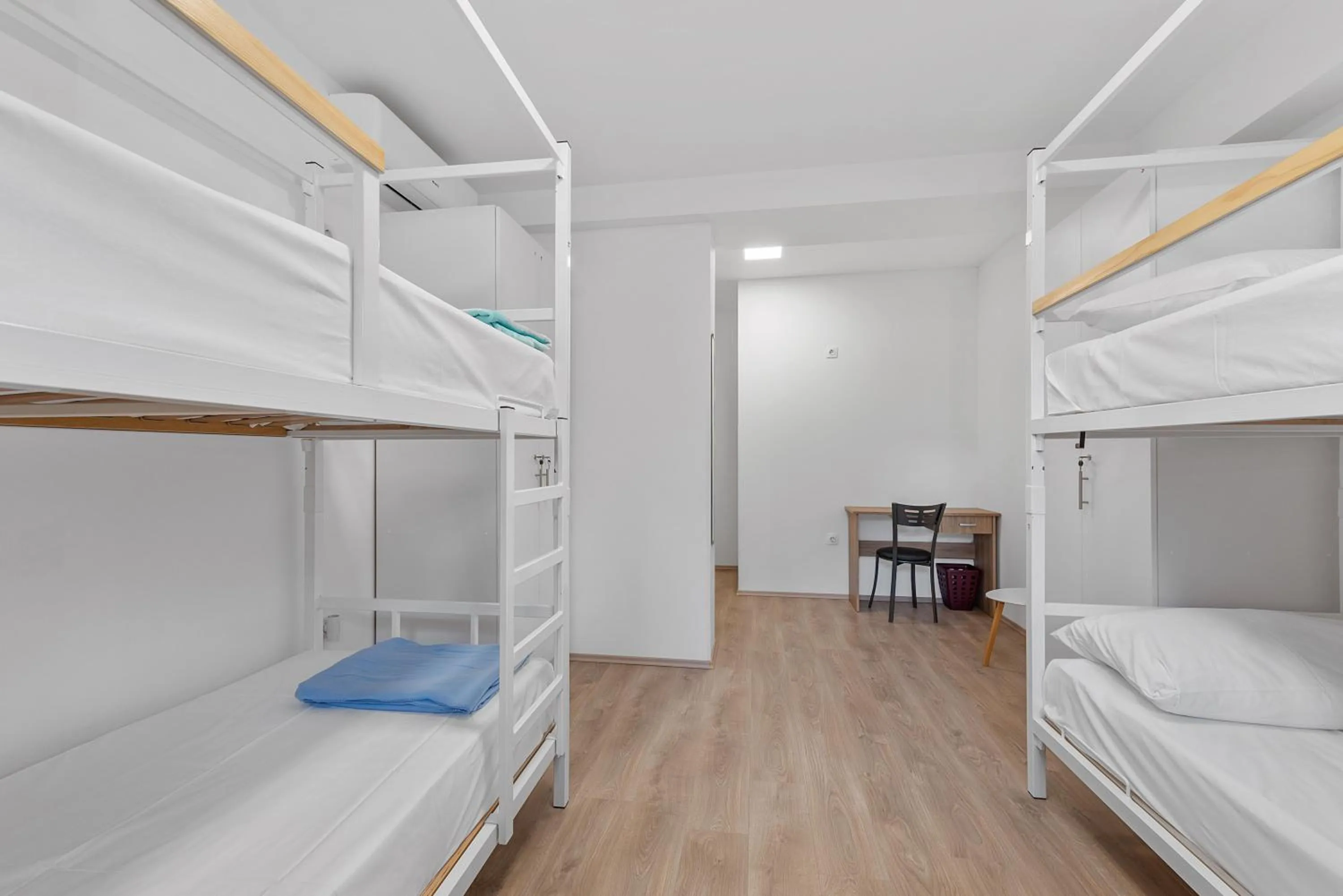 bunk bed, Bed in Hostel Elli