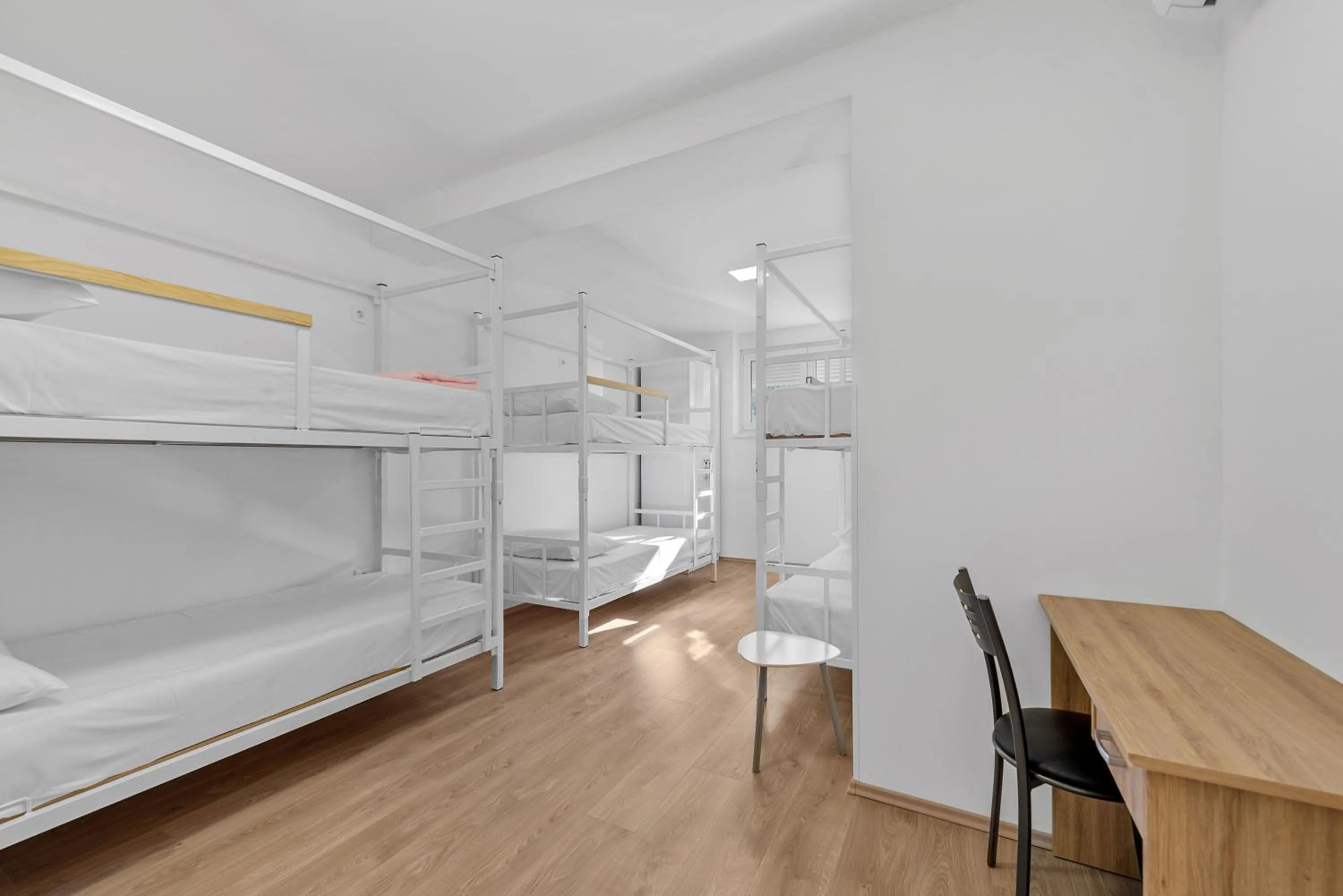 bunk bed, Bed in Hostel Elli