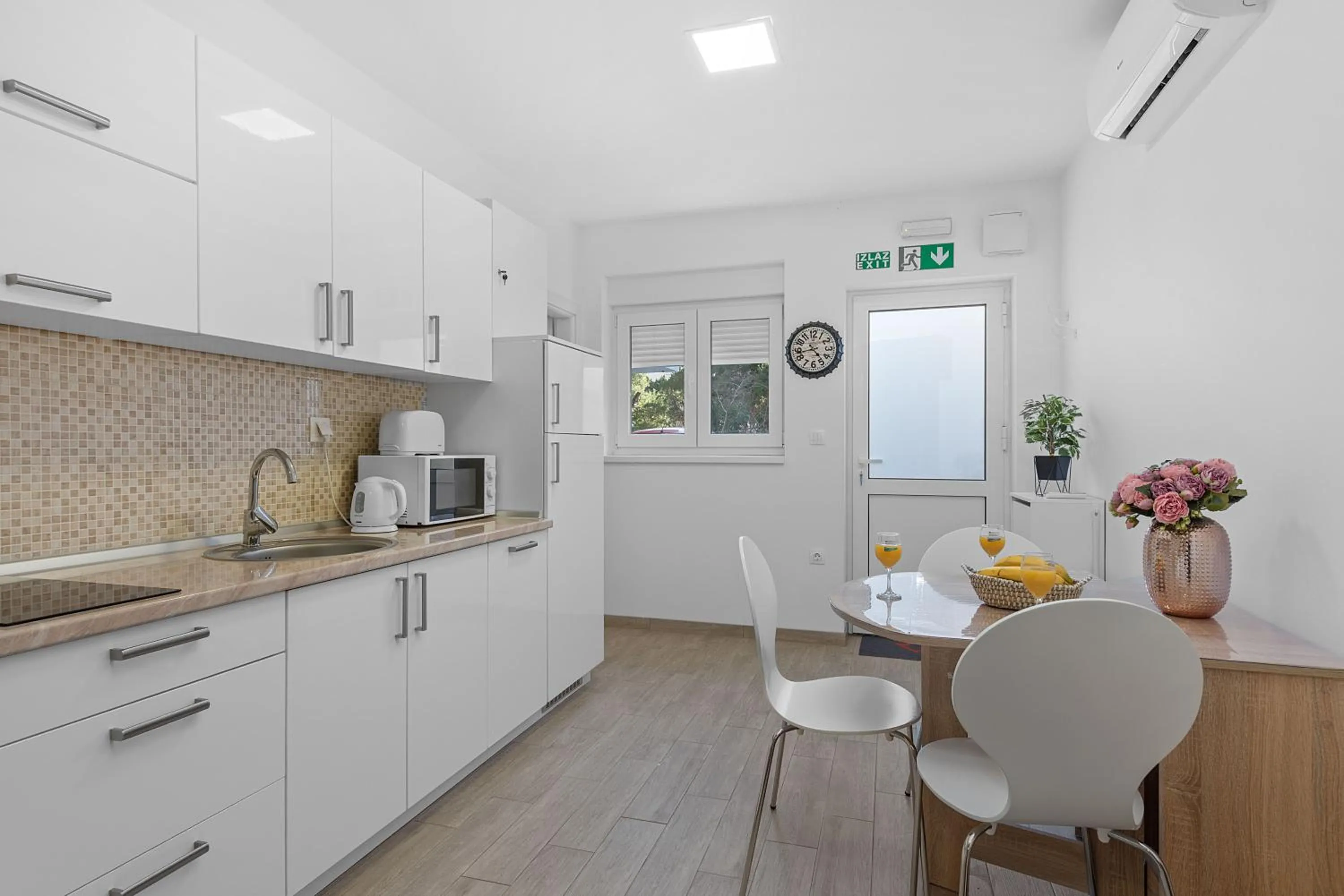 Kitchen or kitchenette in Hostel Elli