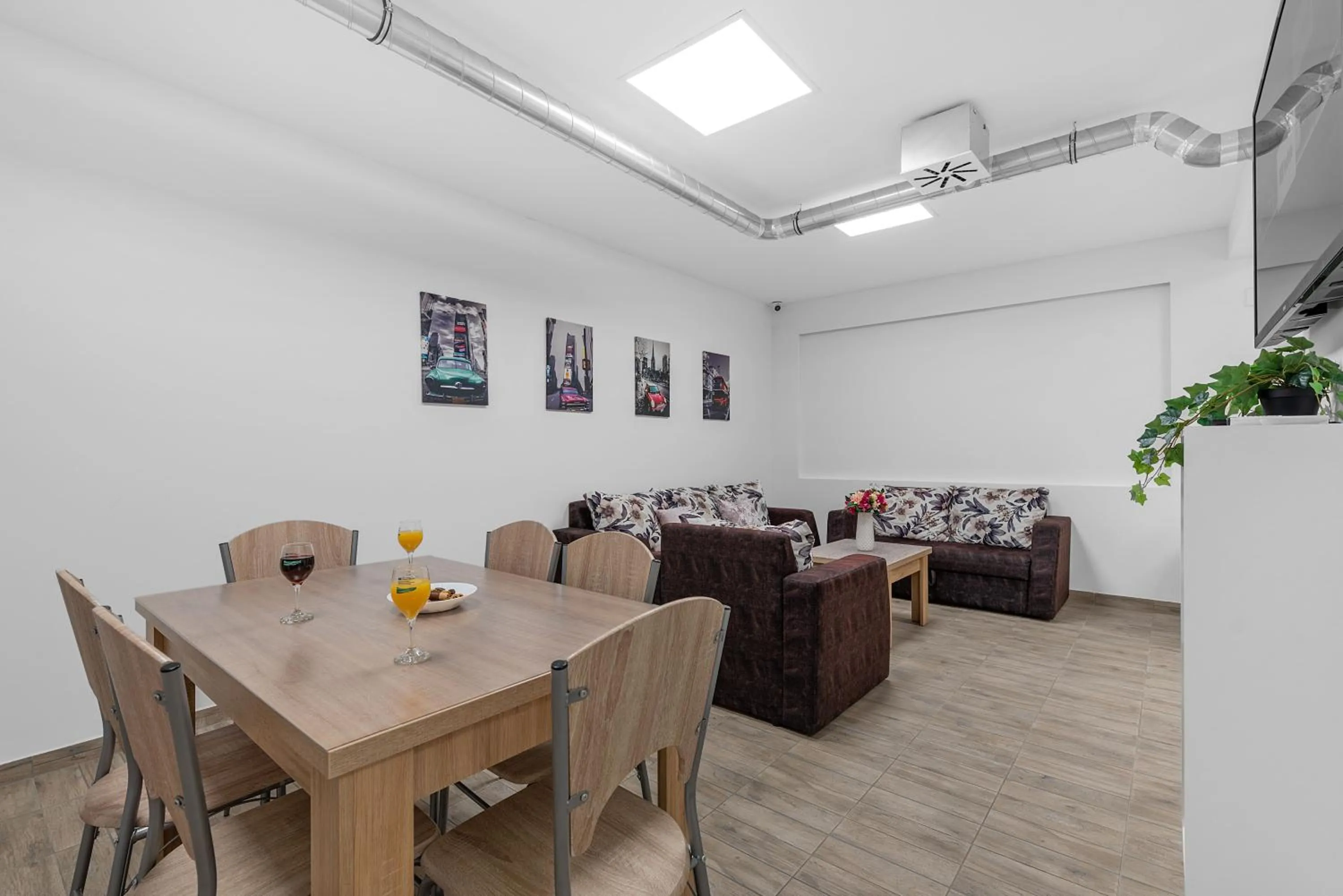 Dining area in Hostel Elli