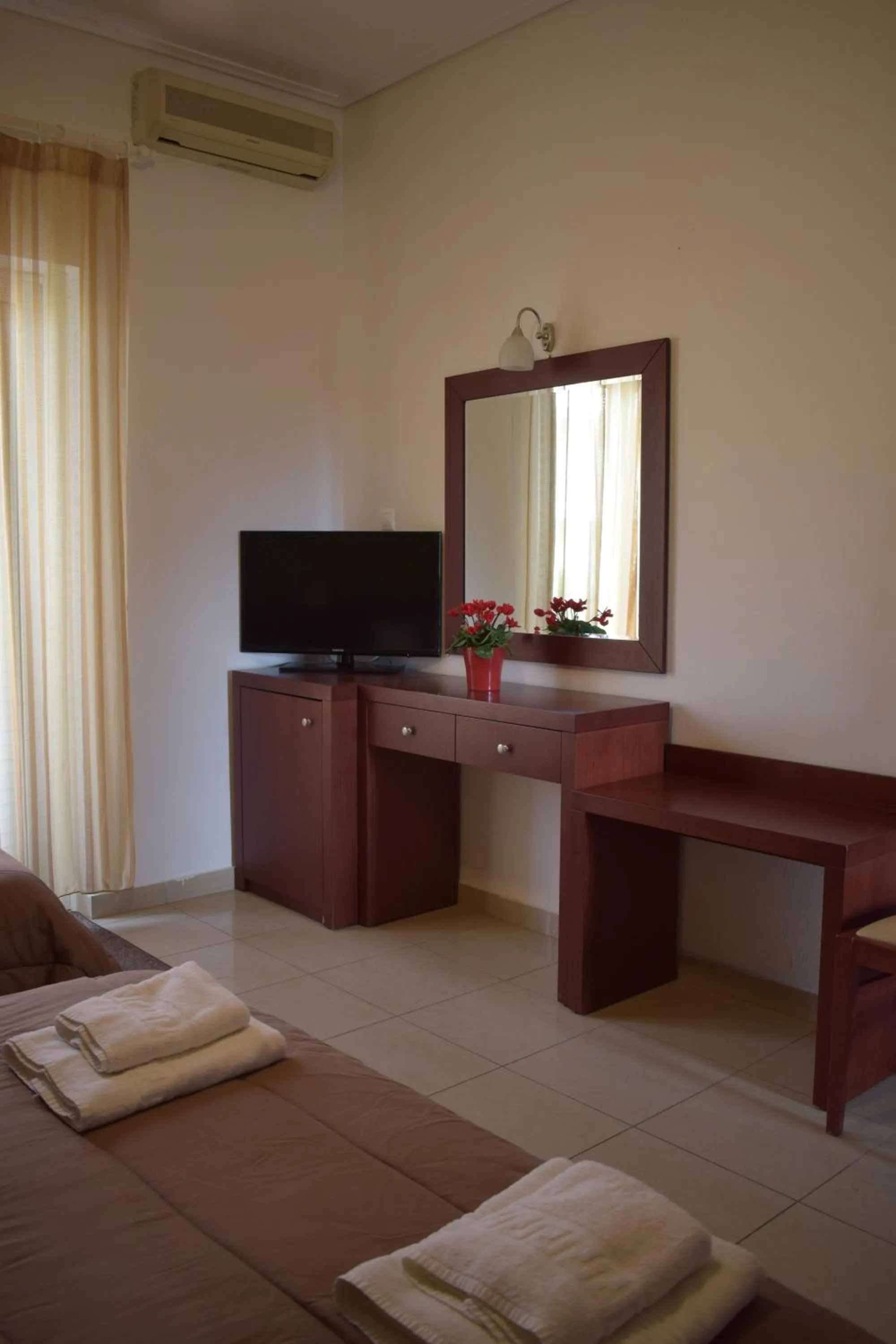 Bed in Tokalis Boutique Hotel & Spa