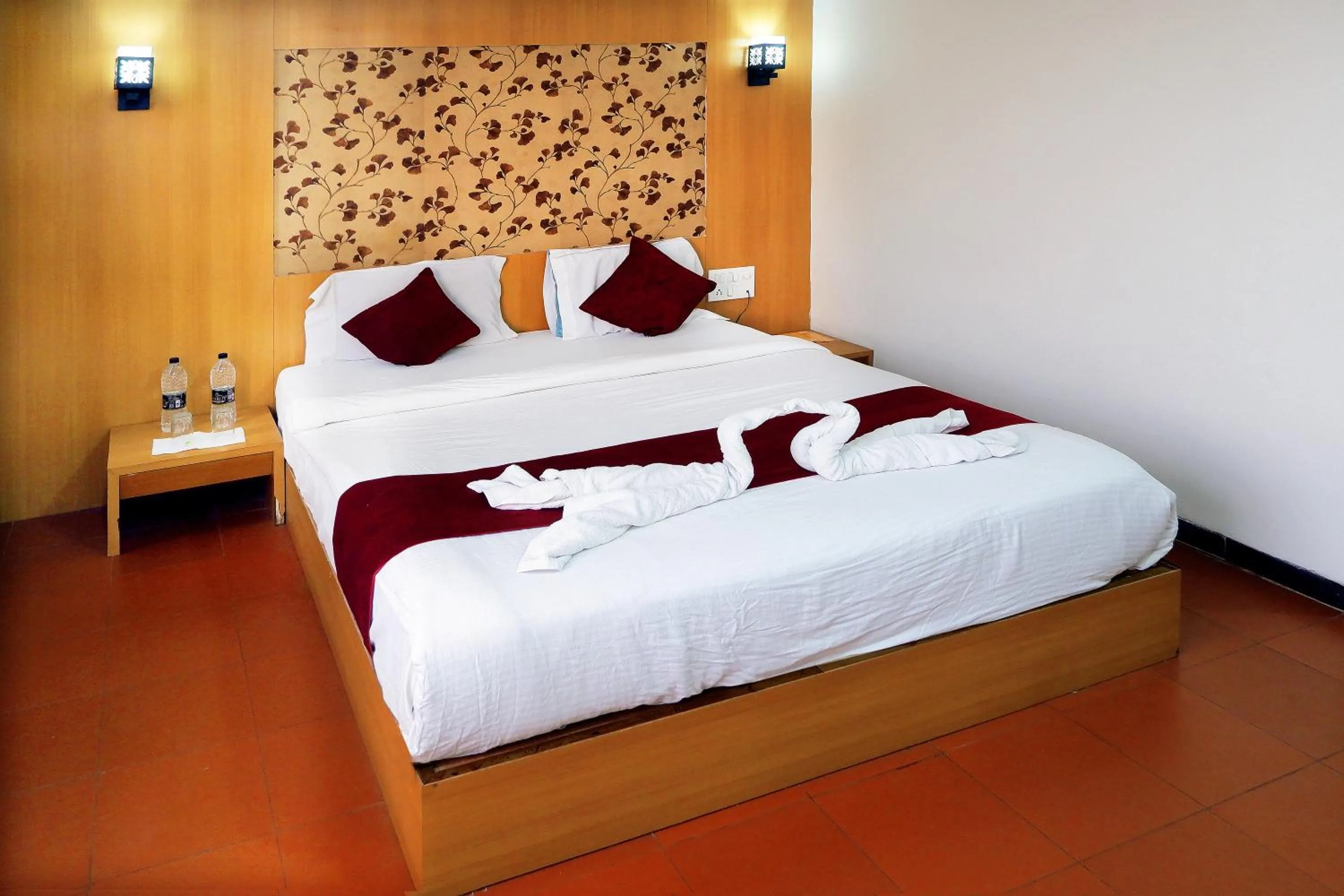 Bed in Hotel Kewal