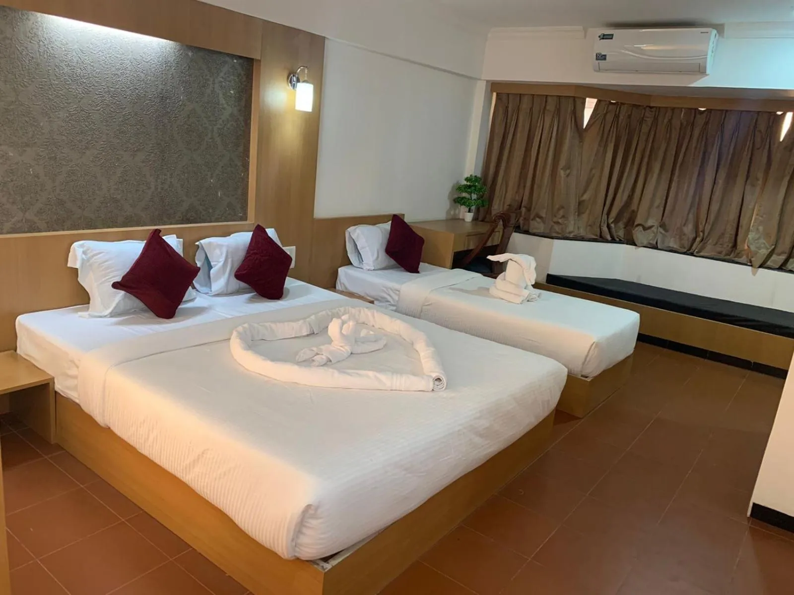 Photo of the whole room, Bed in Hotel Kewal