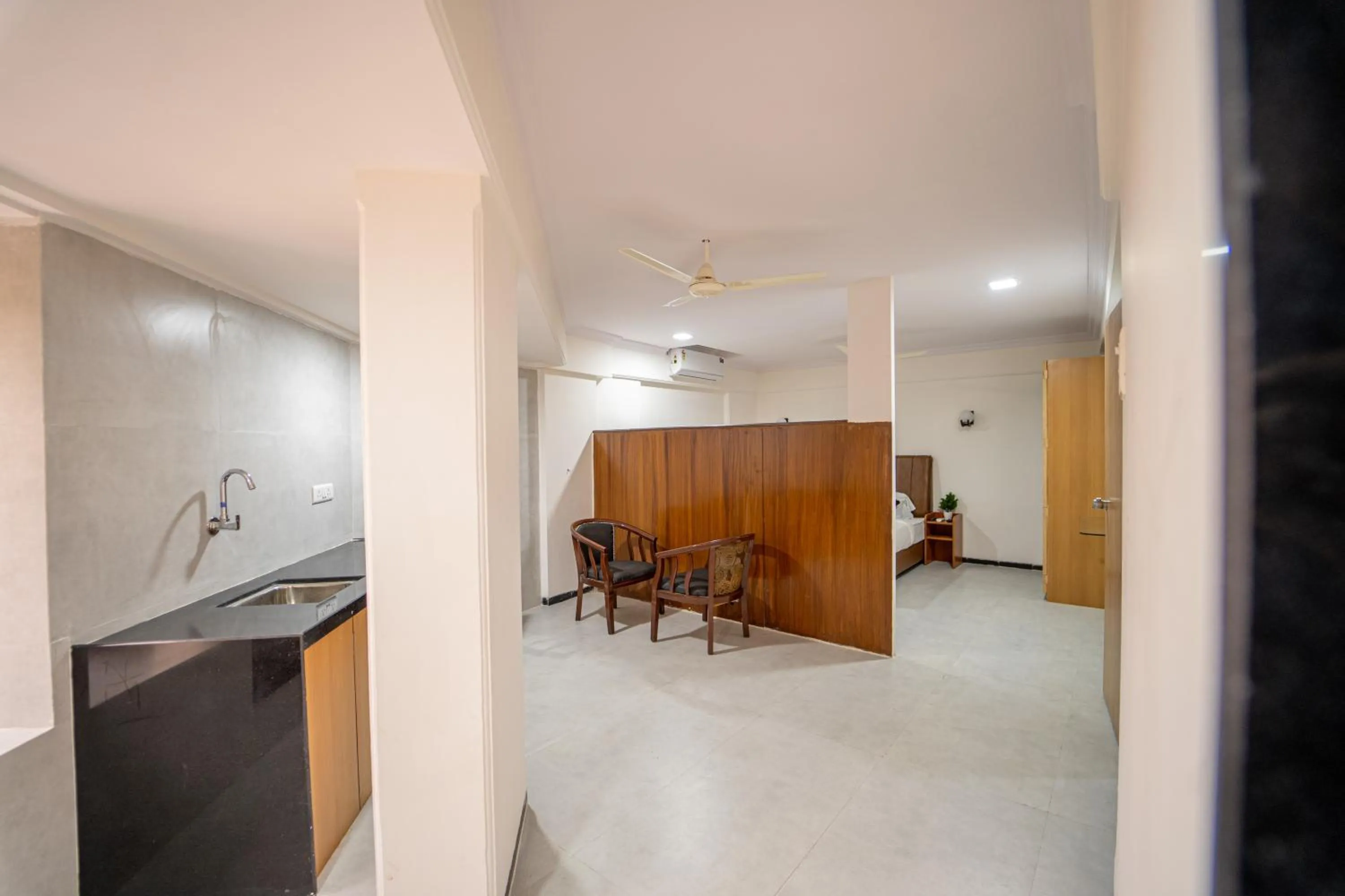 Kitchen or kitchenette in Hotel Kewal