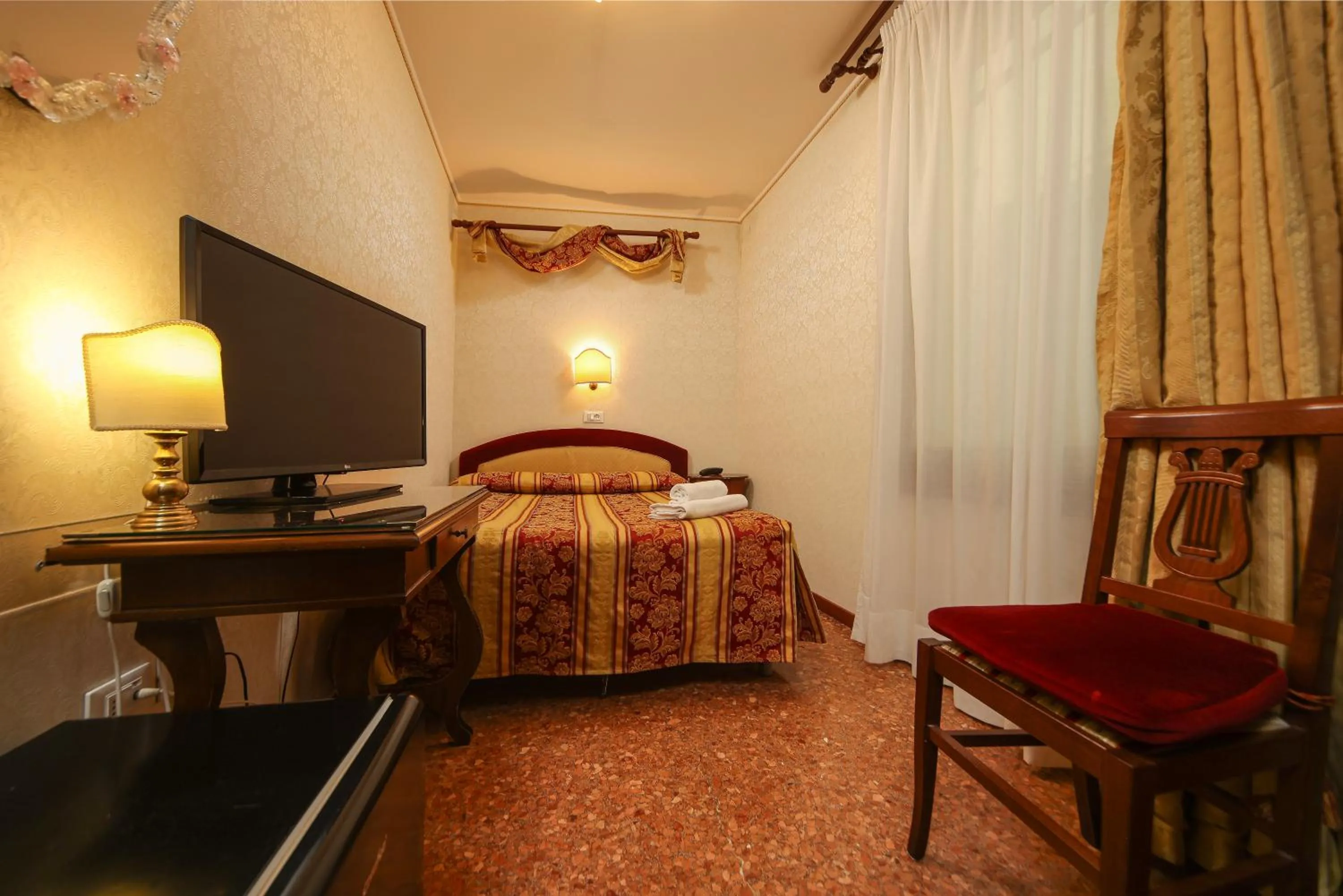 Bedroom, Bed in Hotel Da Bruno