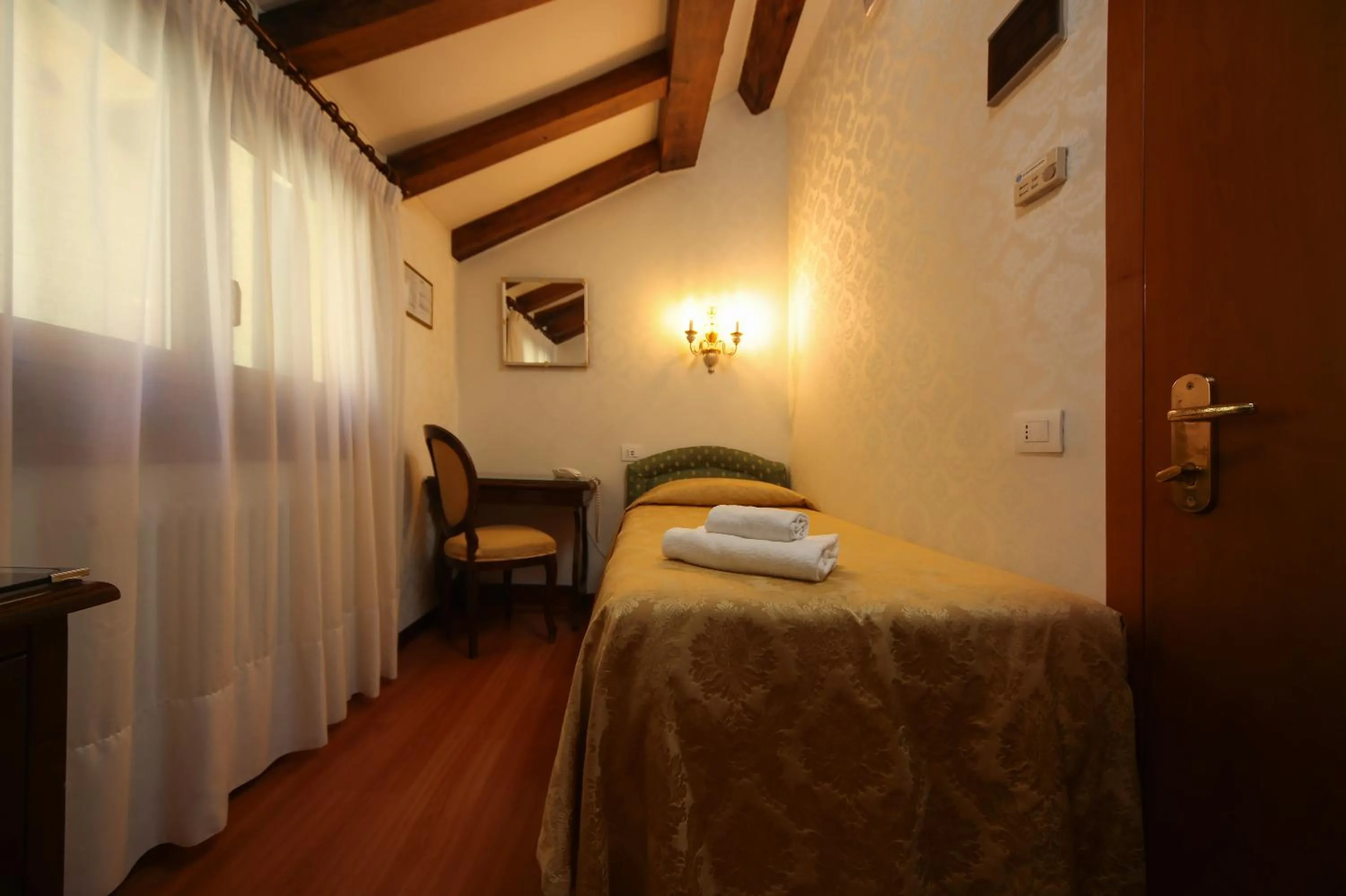 Bedroom, Bed in Hotel Da Bruno