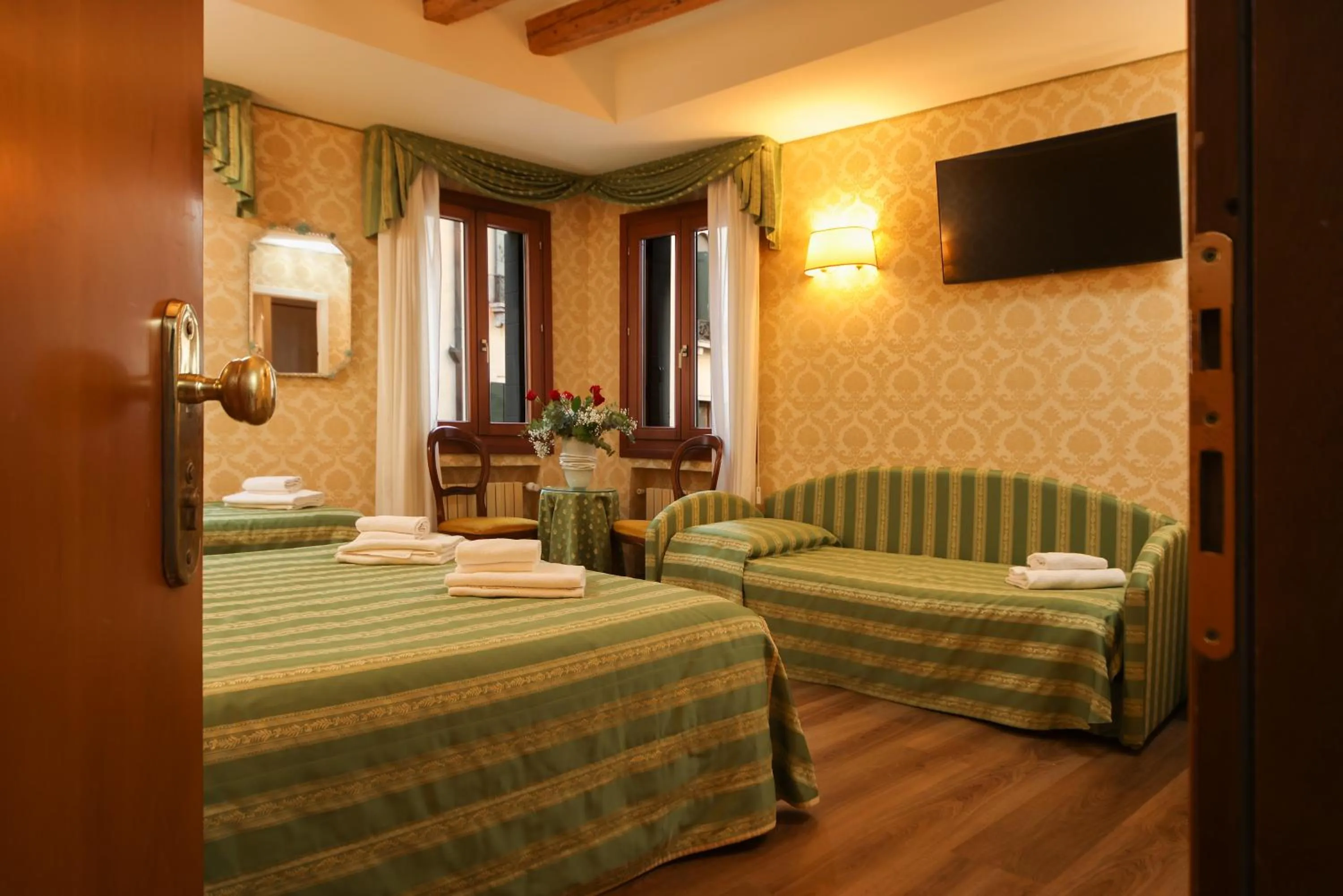 Bedroom, Bed in Hotel Da Bruno