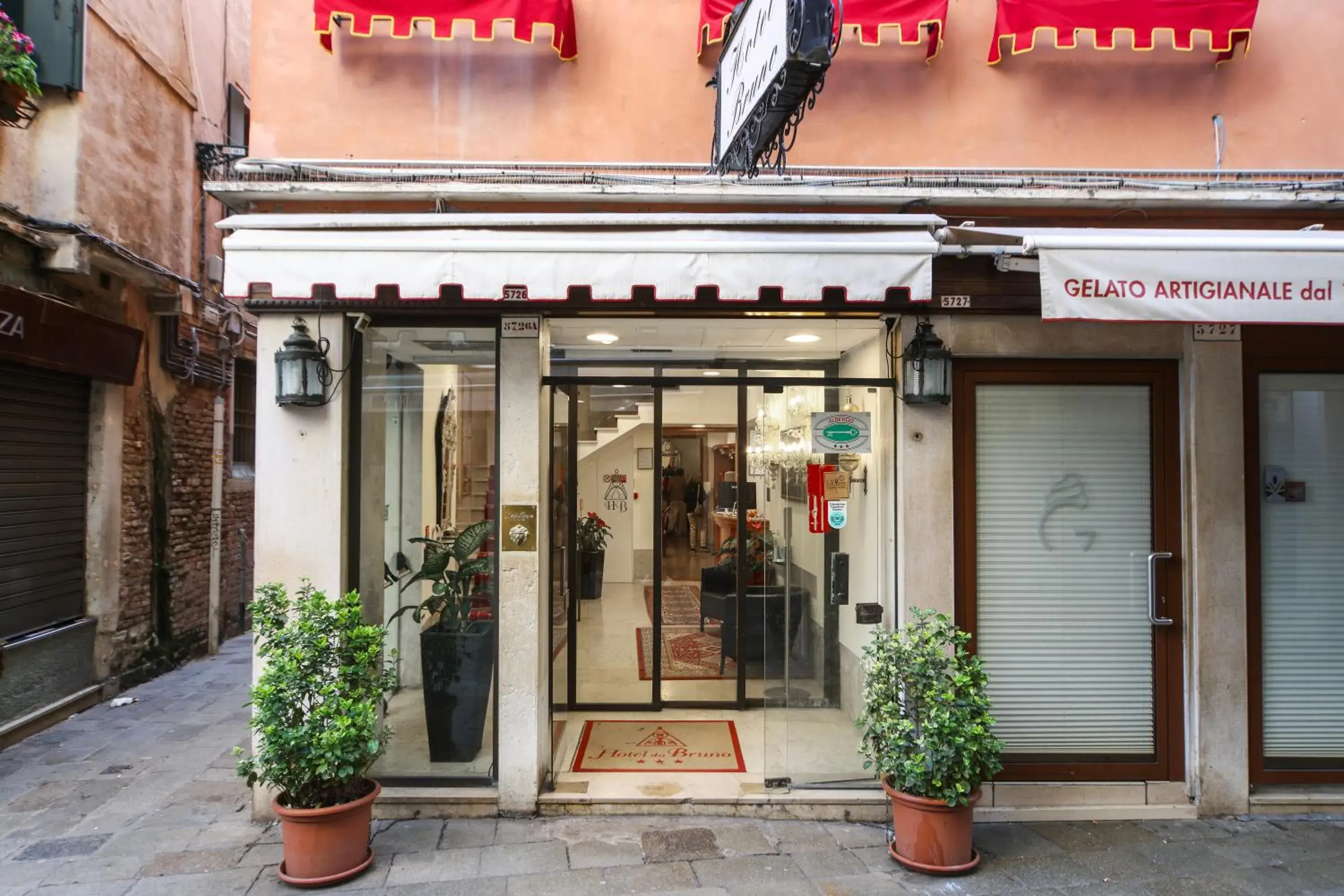 Property building in Hotel Da Bruno Property building in Hotel Da Bruno