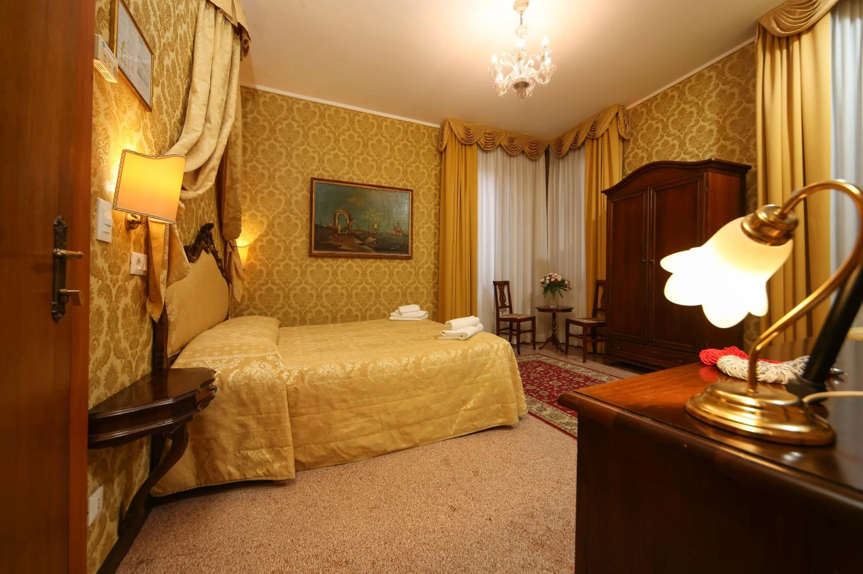 Bedroom, Bed in Hotel Da Bruno