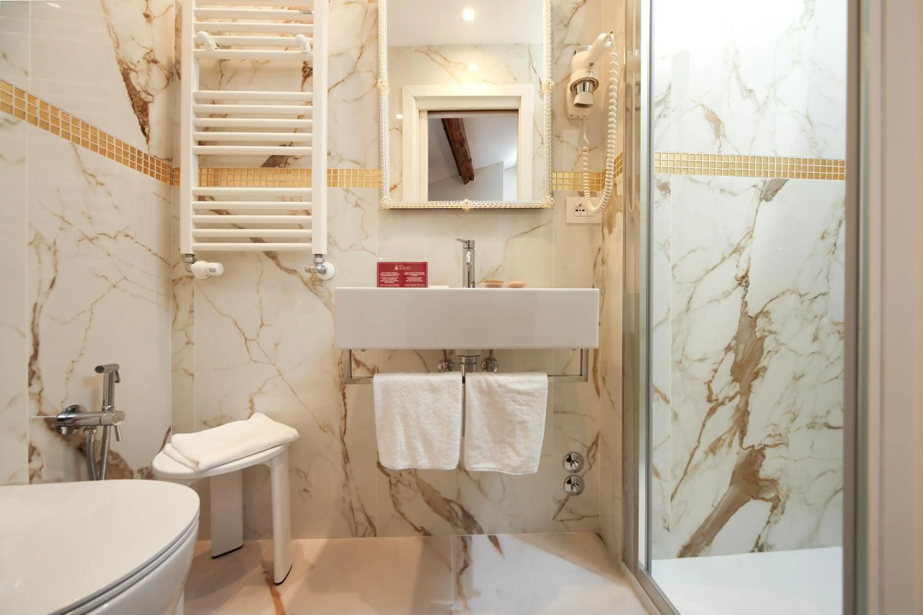 Bathroom in Hotel Da Bruno