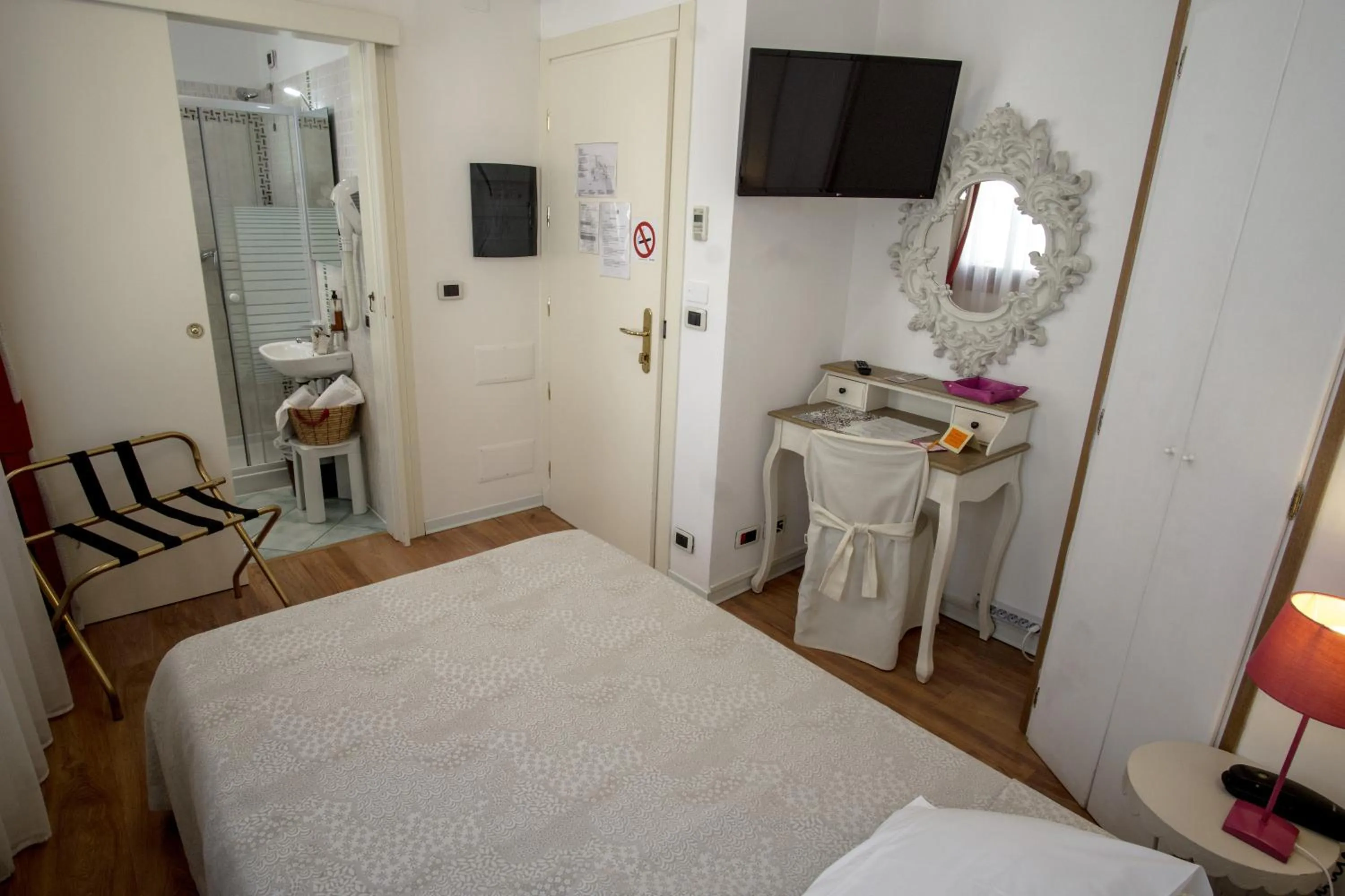 Bedroom, Bed in Hotel Antigo Trovatore