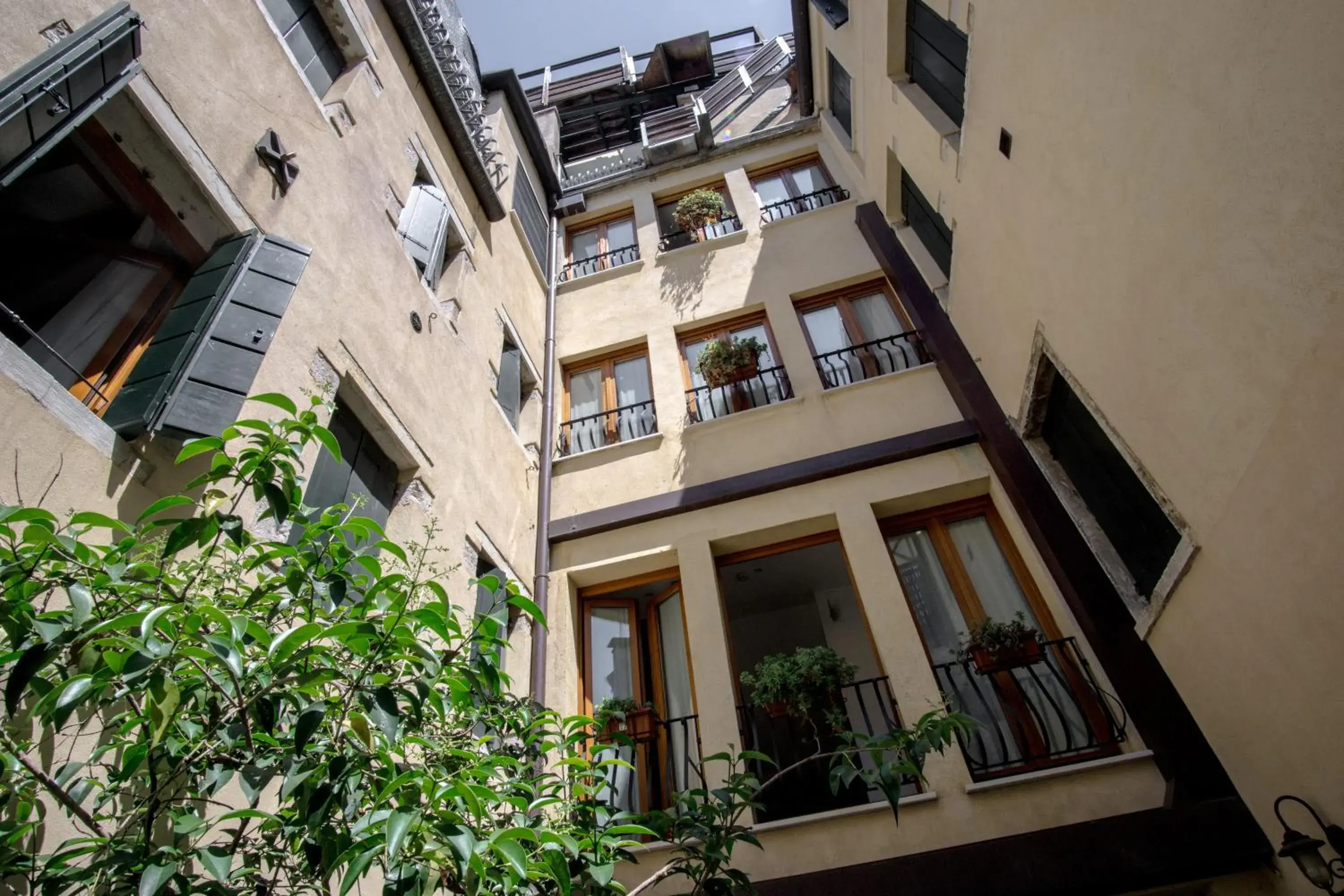 Property building in Hotel Antigo Trovatore Property building in Hotel Antigo Trovatore