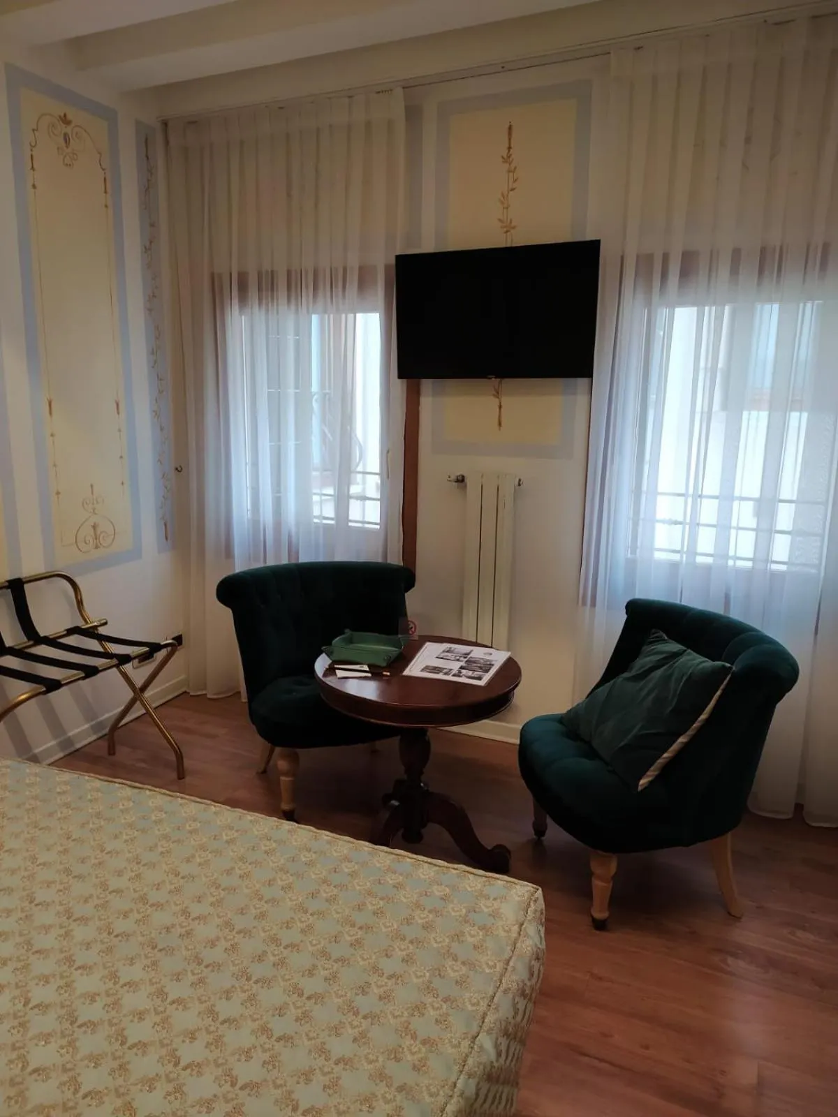 Decorative detail in Hotel Antigo Trovatore