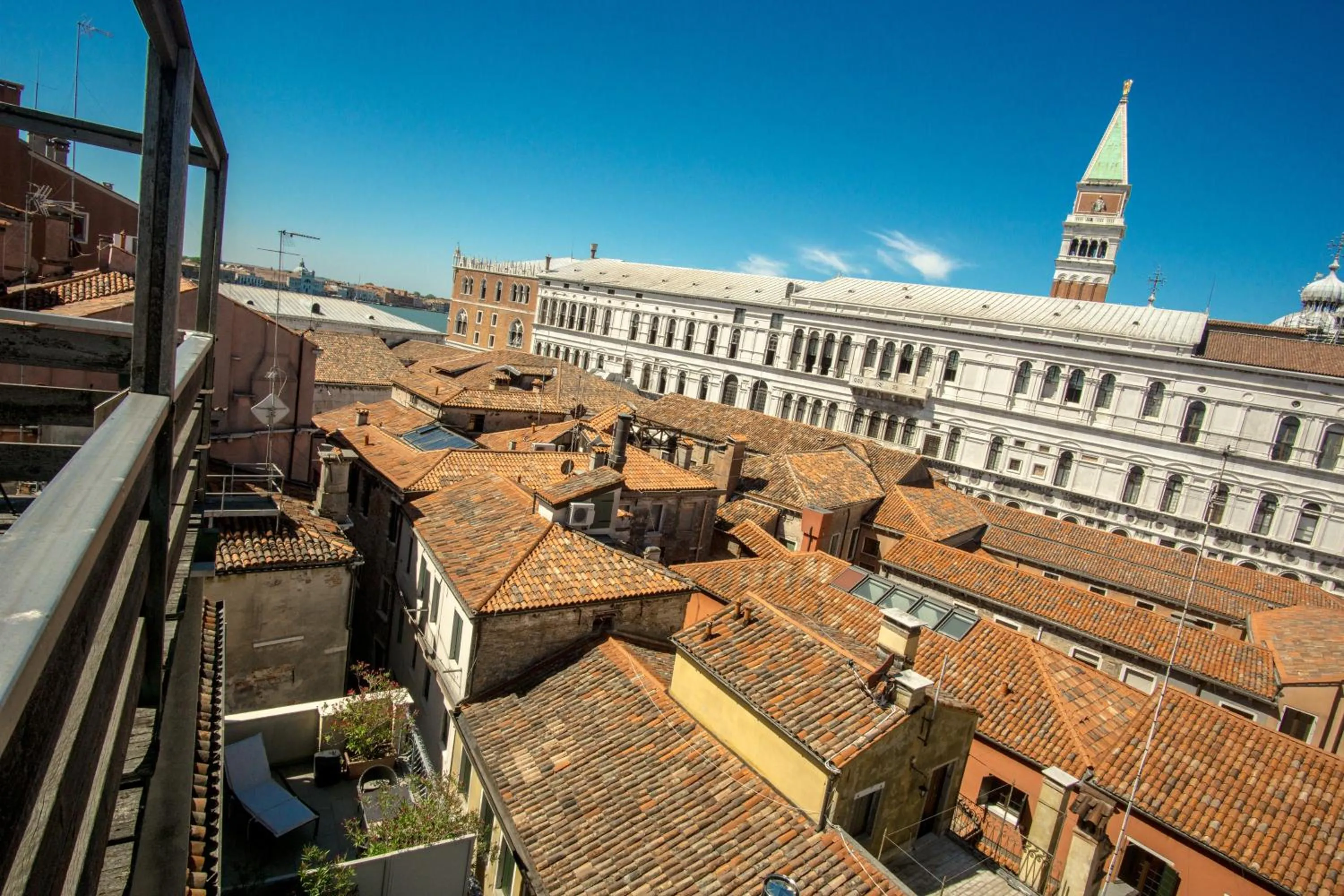 City view in Hotel Antigo Trovatore