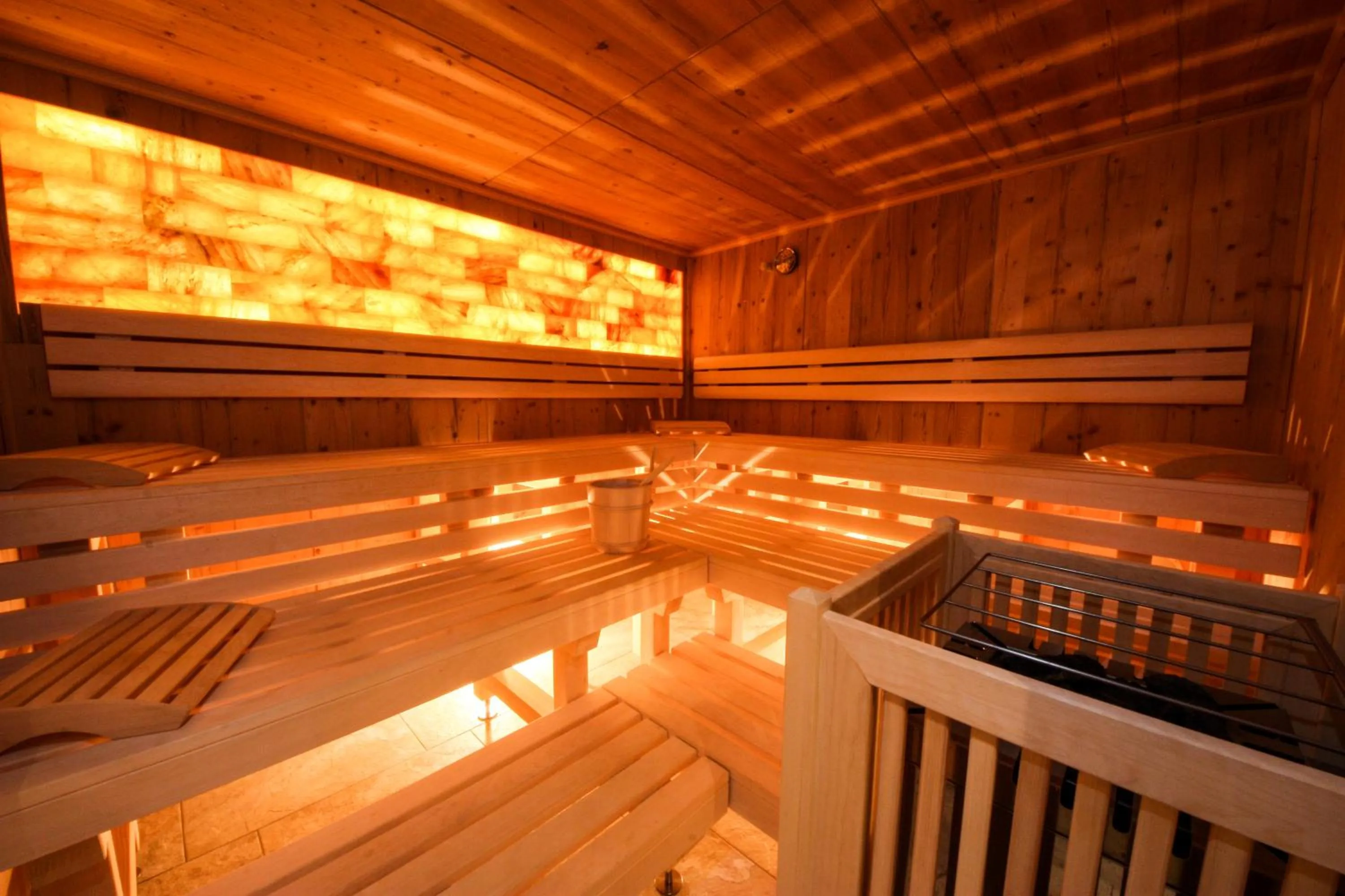 Sauna in TALHEIMER Grias di & Hoamat since 1958 inklusive Therme TAUERN SPA & Jokercard
