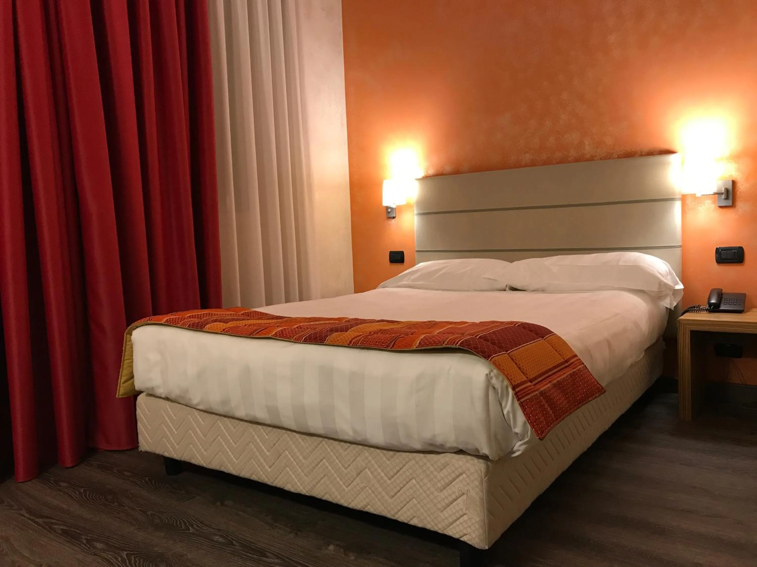 Bedroom, Bed in Bis Hotel Varese