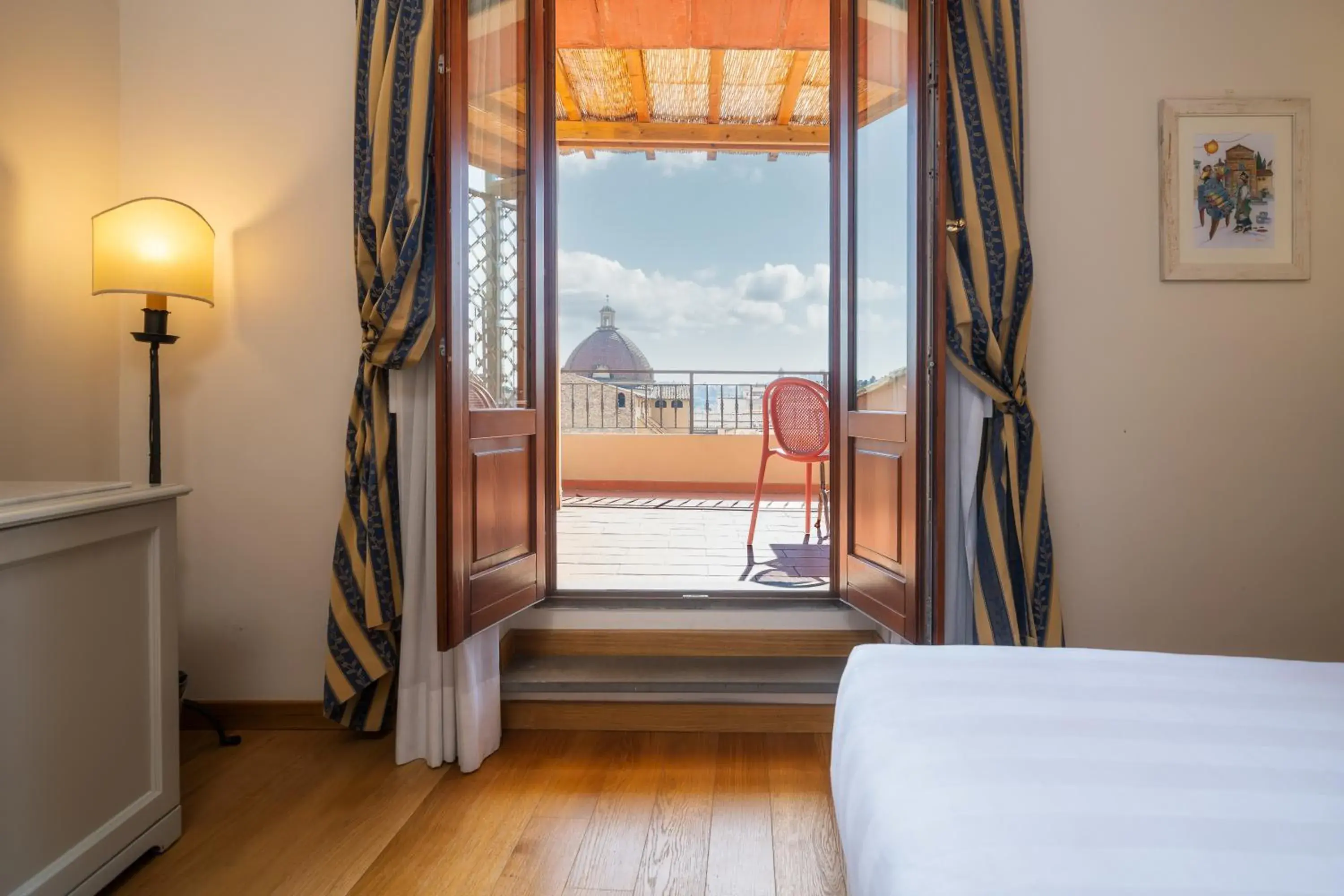 Balcony/Terrace, Bed in Hotel Croce Di Malta Balcony/Terrace, Bed in Hotel Croce Di Malta