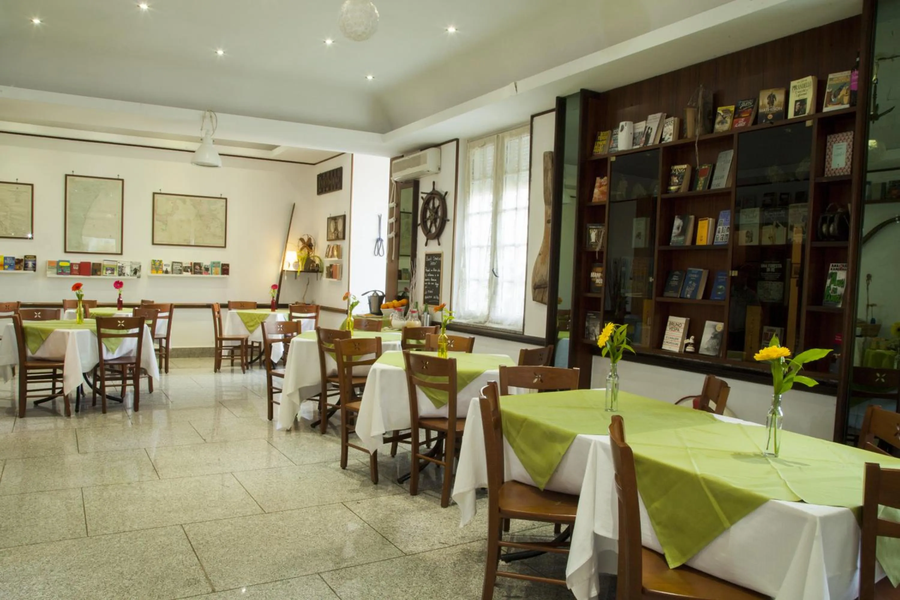 Restaurant/places to eat in Hotel La Tripergola