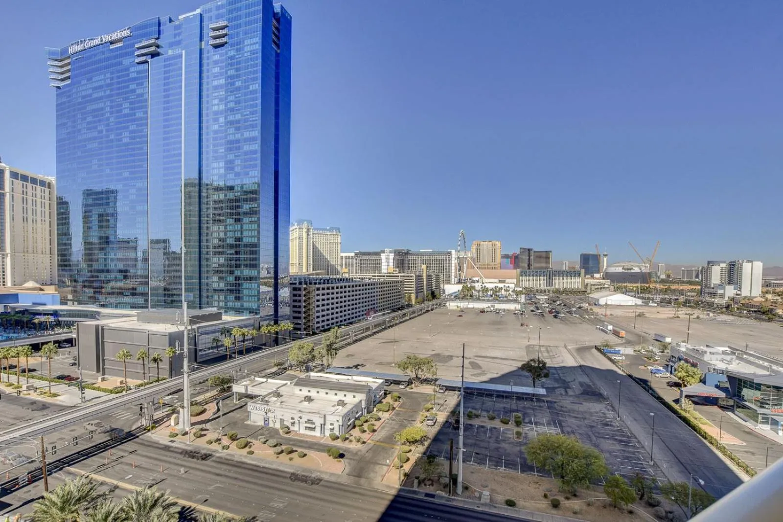 Day in STRIP & SPHERE VIEW! Privately Owned Condo Hotel-The Signature at MGM