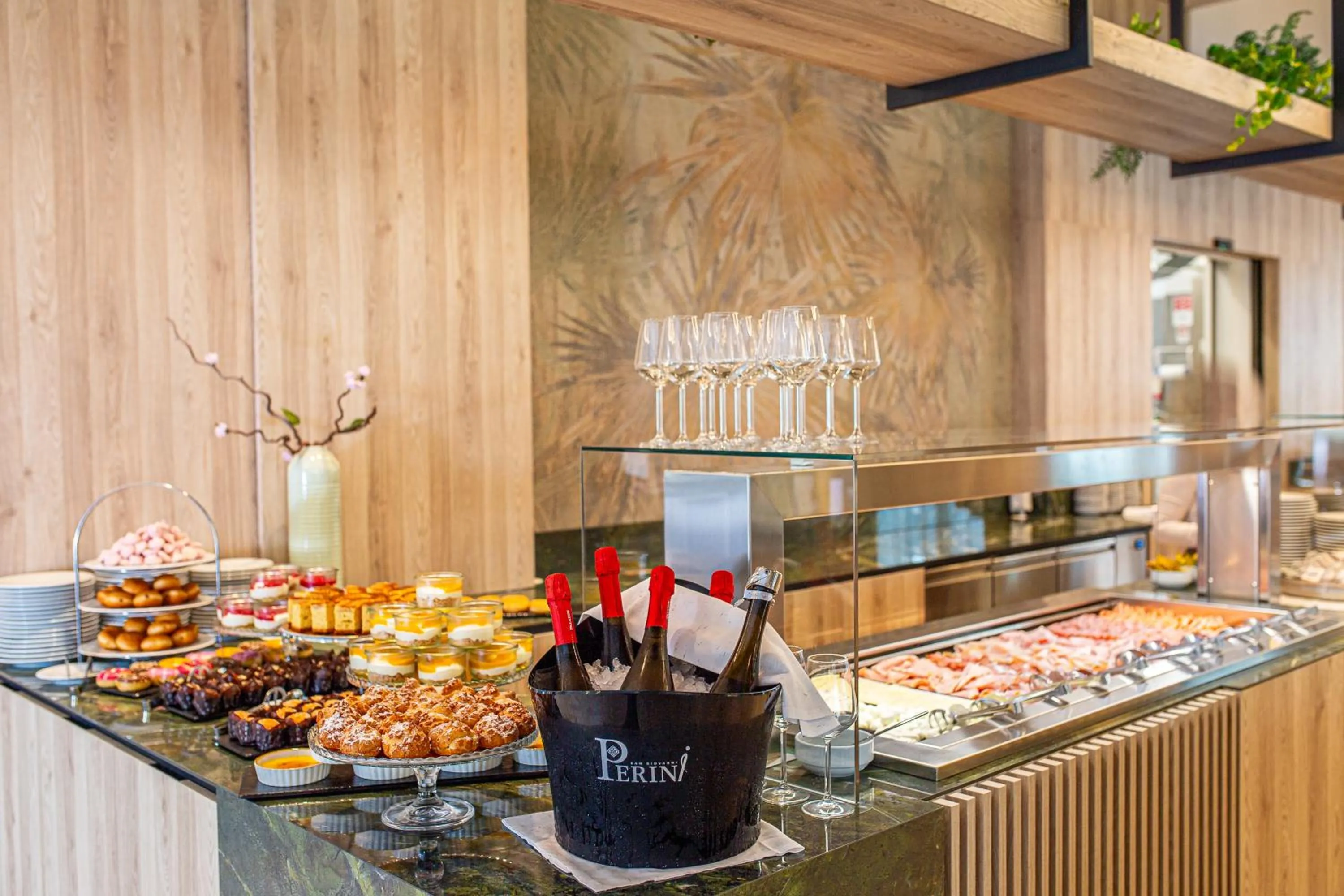 Property building in Life Hotel 4 Superior