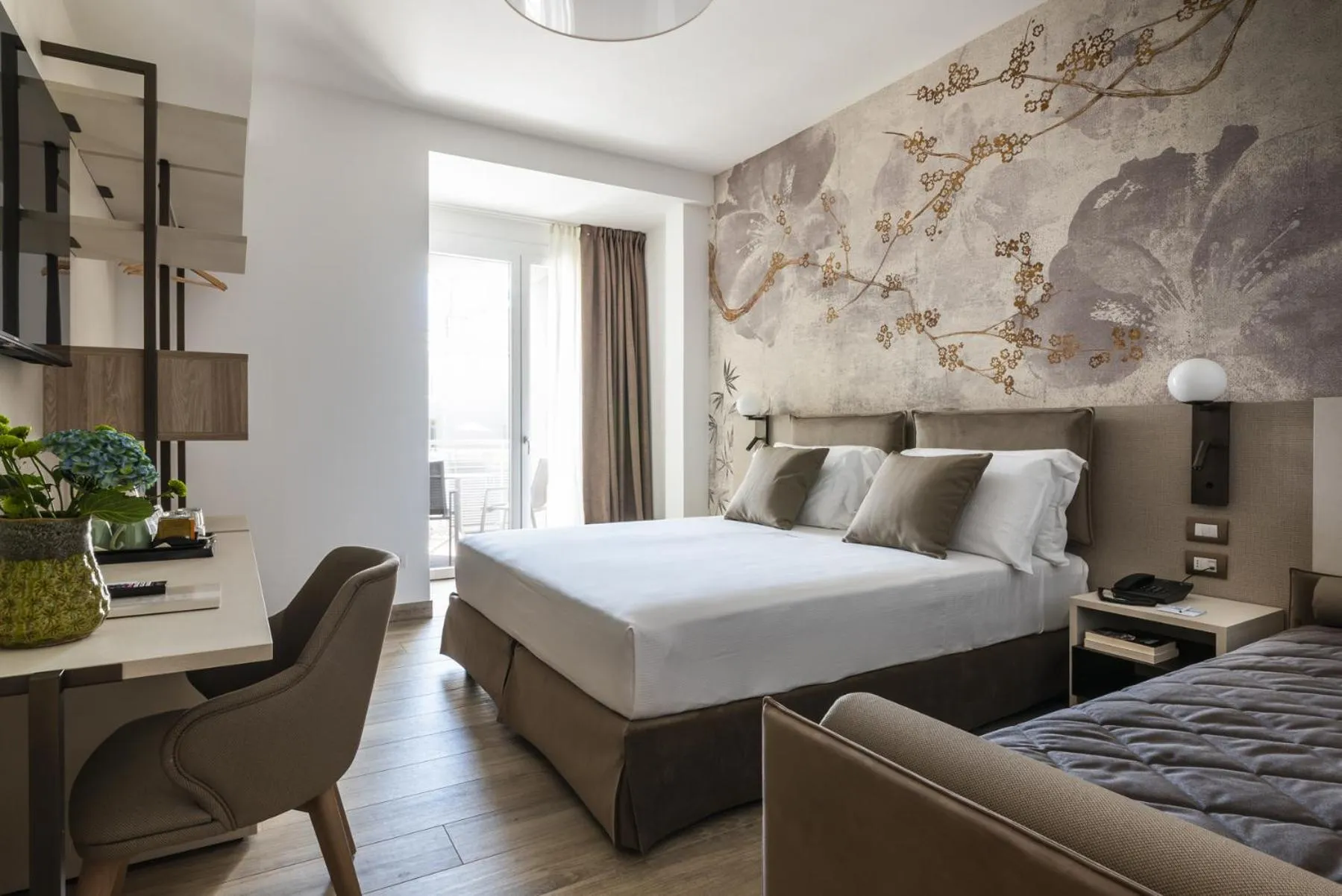 Bed in Life Hotel 4 Superior