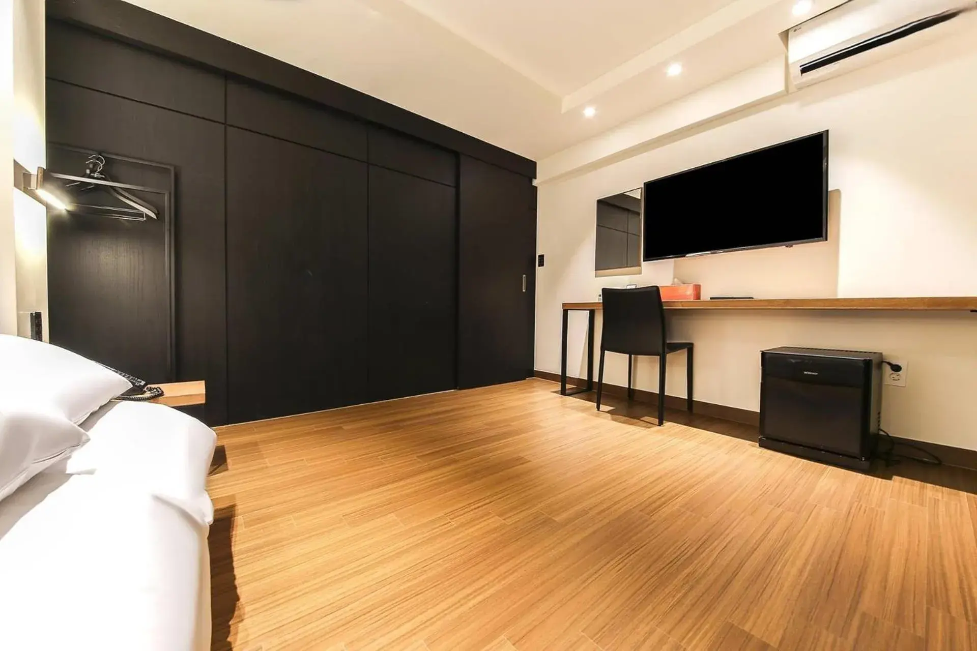 Bed in Winners Hotel Bed in Winners Hotel