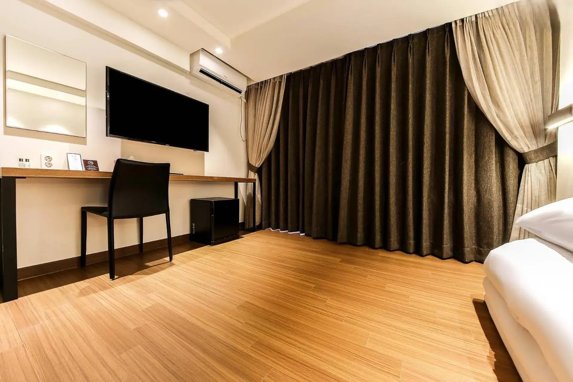 Bed in Winners Hotel Bed in Winners Hotel