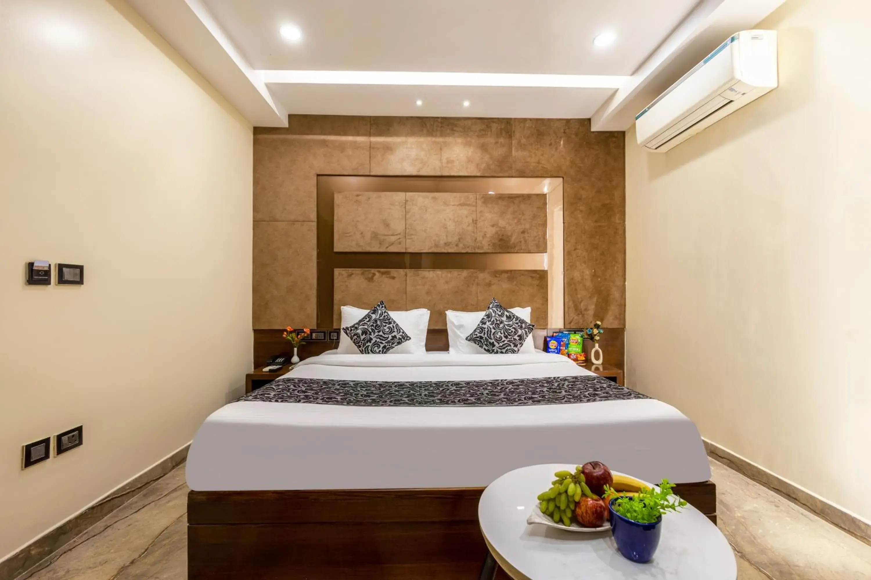 Bed in The Vanson Delite "Newly Rebuilt 2026" - Near New Delhi Station & Connaught Place Bed in The Vanson Delite "Newly Rebuilt 2026" - Near New Delhi Station & Connaught Place