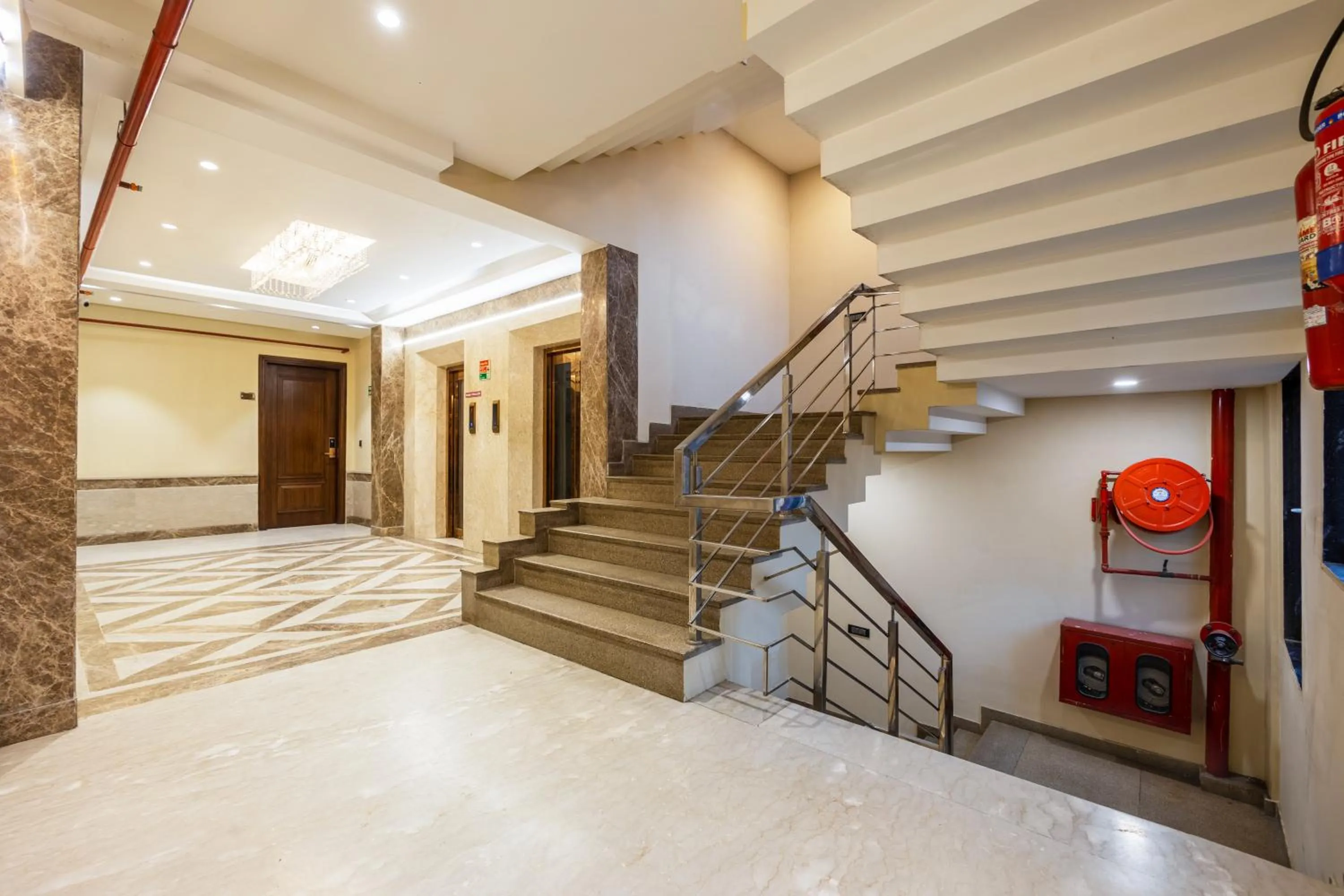 The Vanson Delite "Newly Rebuilt 2026" - Near New Delhi Station & Connaught Place