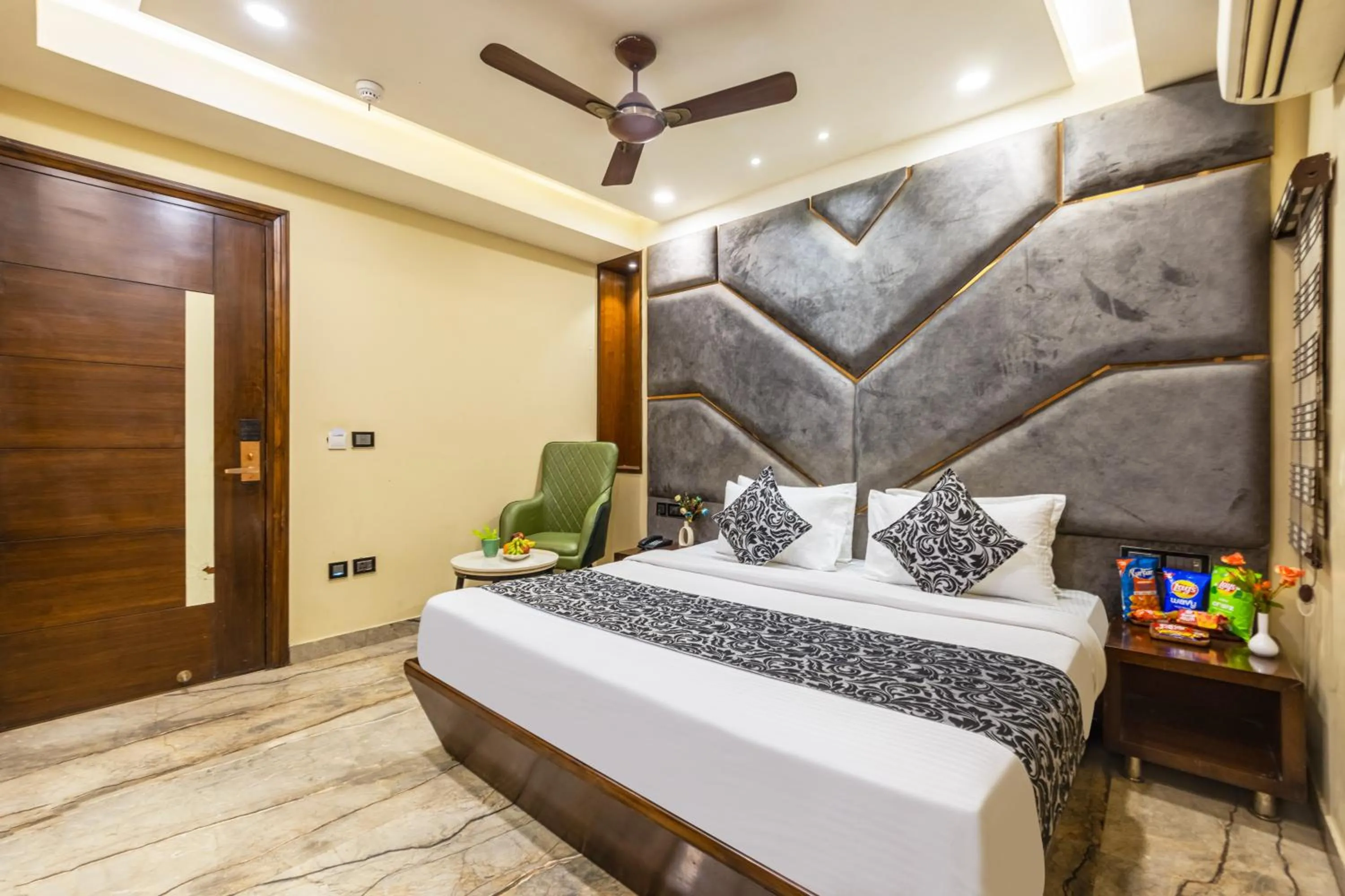 Photo of the whole room, Bed in The Vanson Delite "Newly Rebuilt 2026" - Near New Delhi Station & Connaught Place