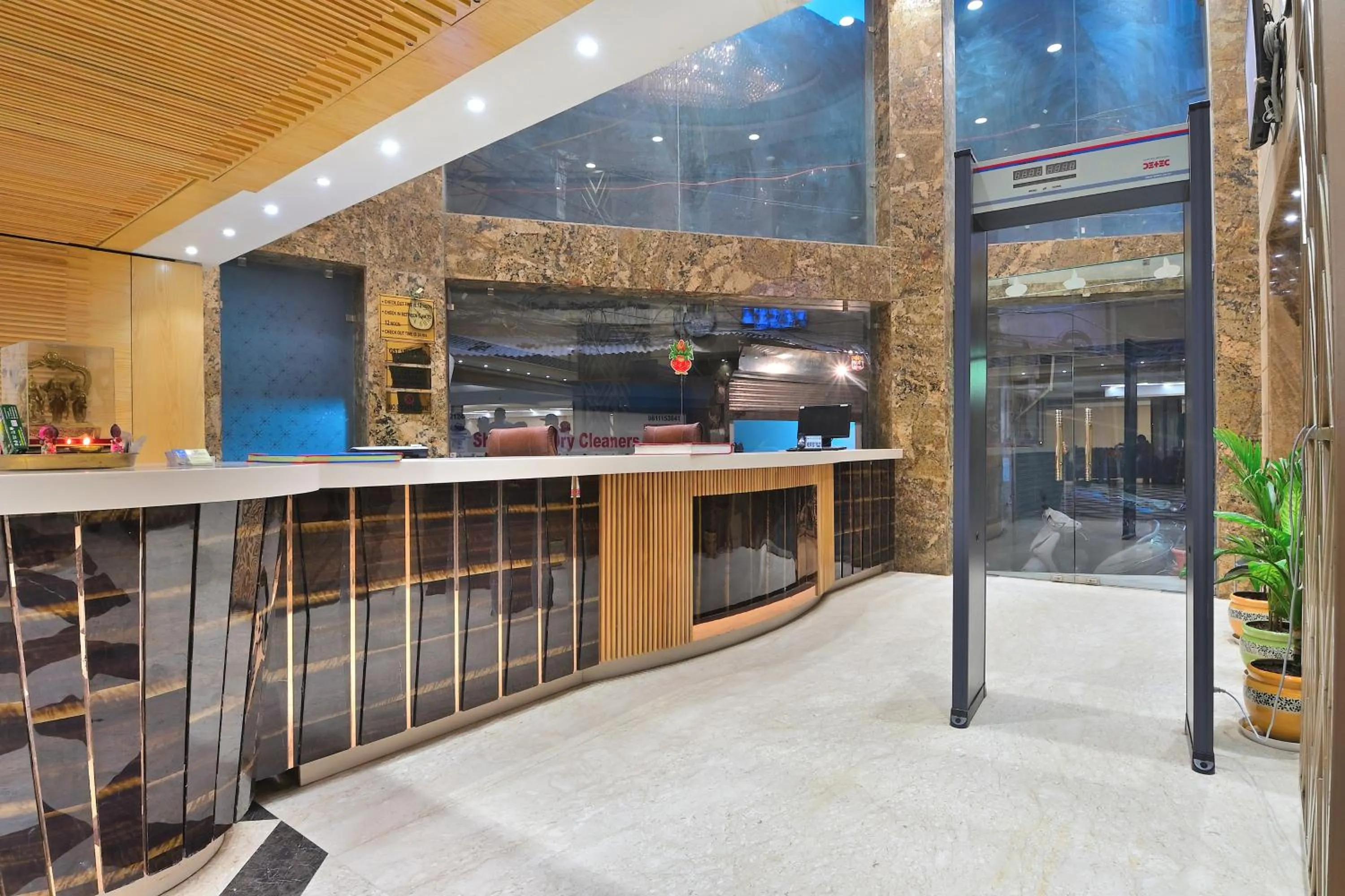 Property building in Hotel Vanson Delite - New Delhi Railway Station