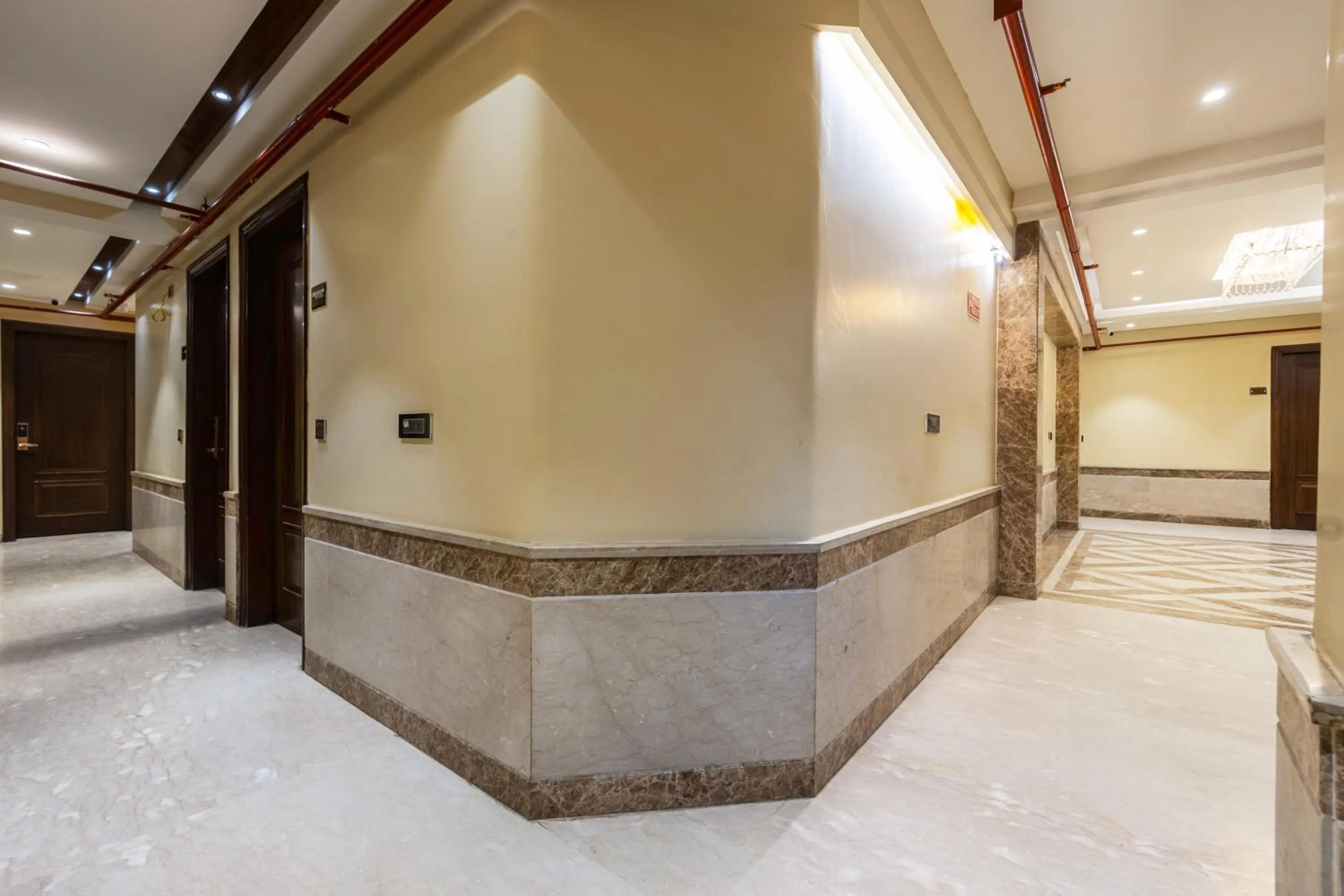 The Vanson Delite "Newly Rebuilt 2026" - Near New Delhi Station & Connaught Place