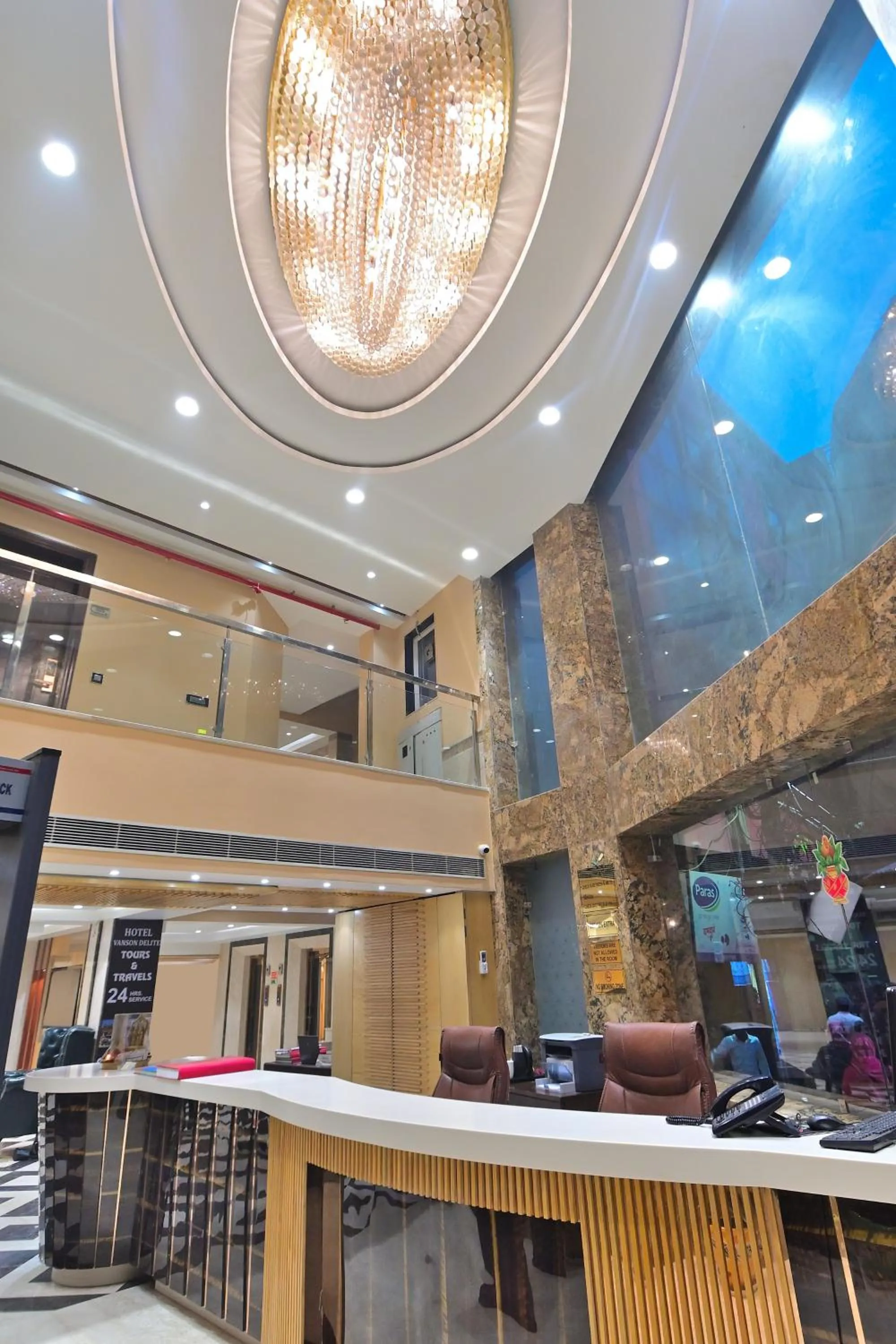 TV and multimedia in Hotel Vanson Delite - New Delhi Railway Station