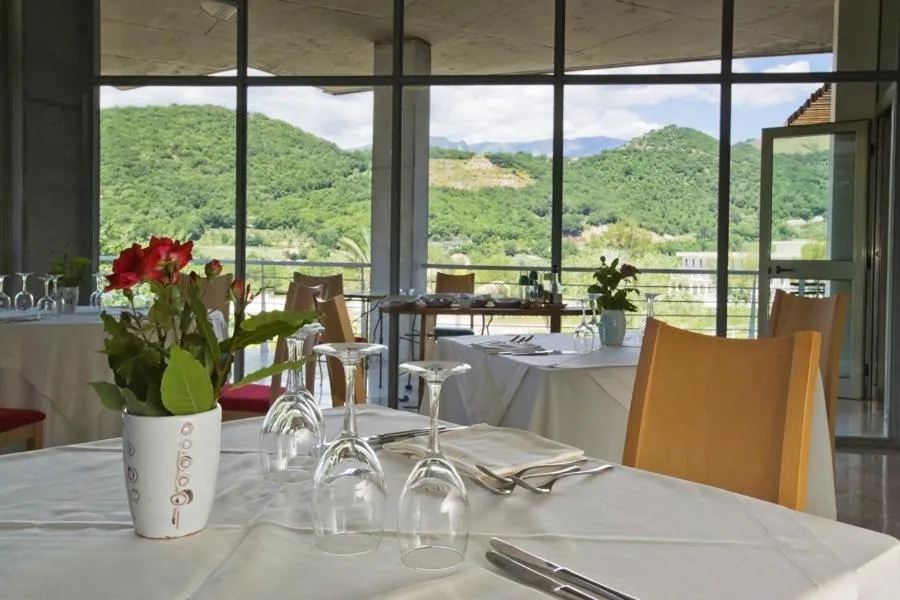 Restaurant/places to eat in Terme Del Tufaro