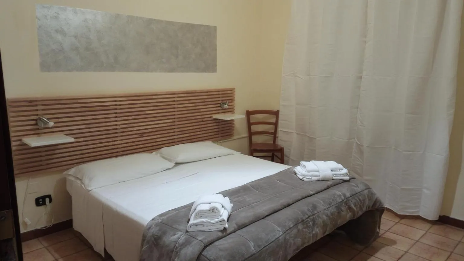 Bed in Hotel Eliseo Napoli