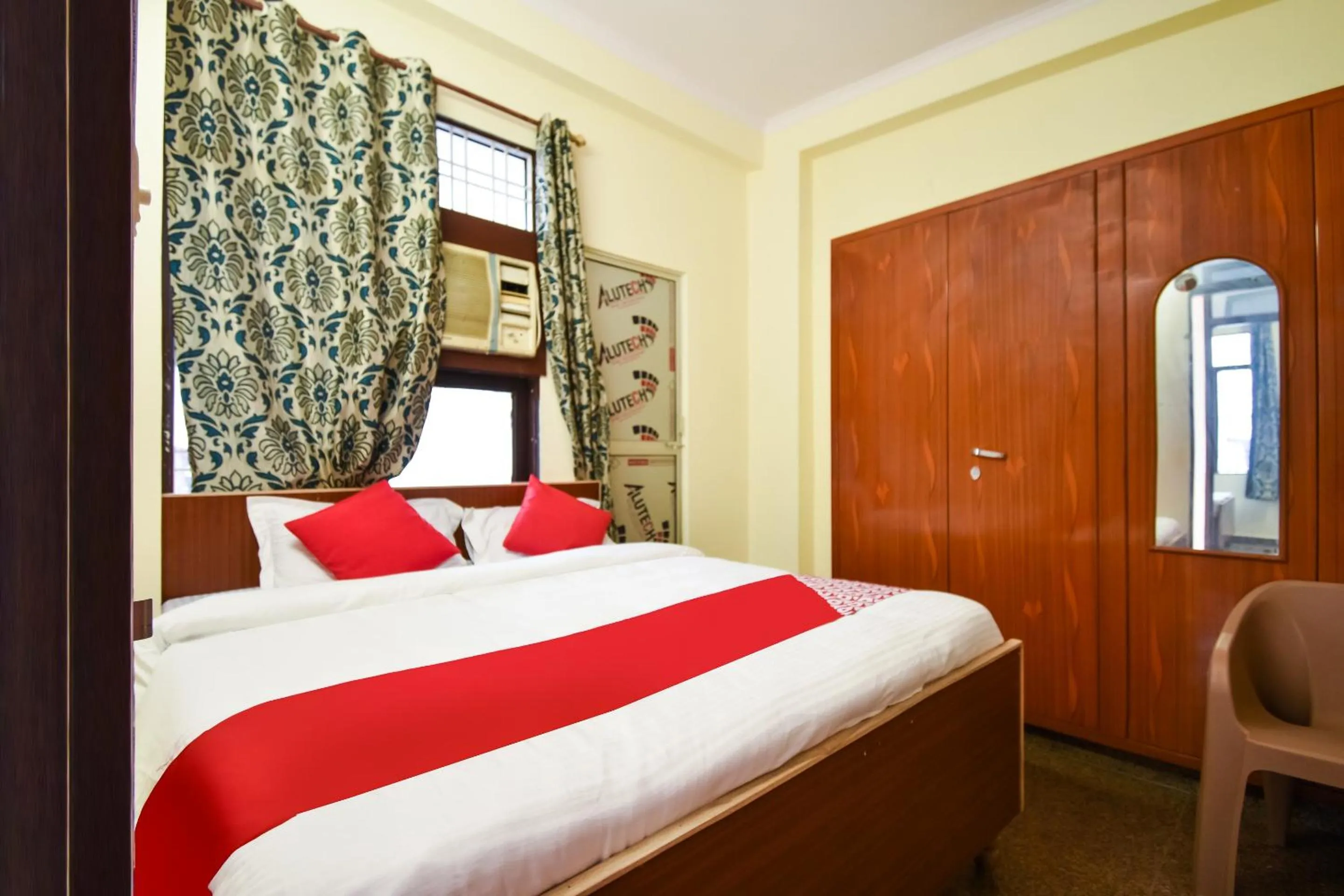 Bedroom, Bed in Hotel O Pragati Inn