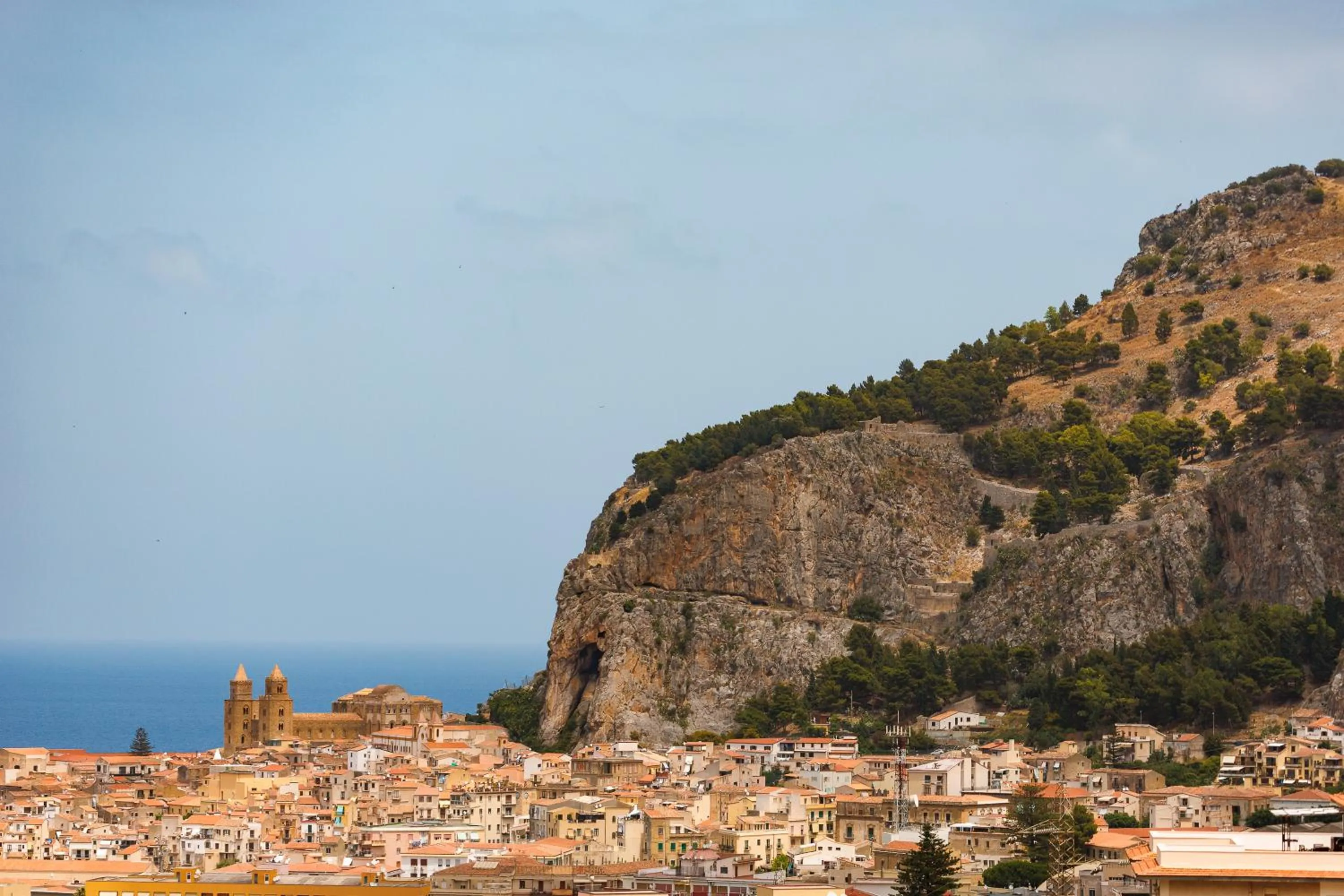 City view in Alberi del Paradiso