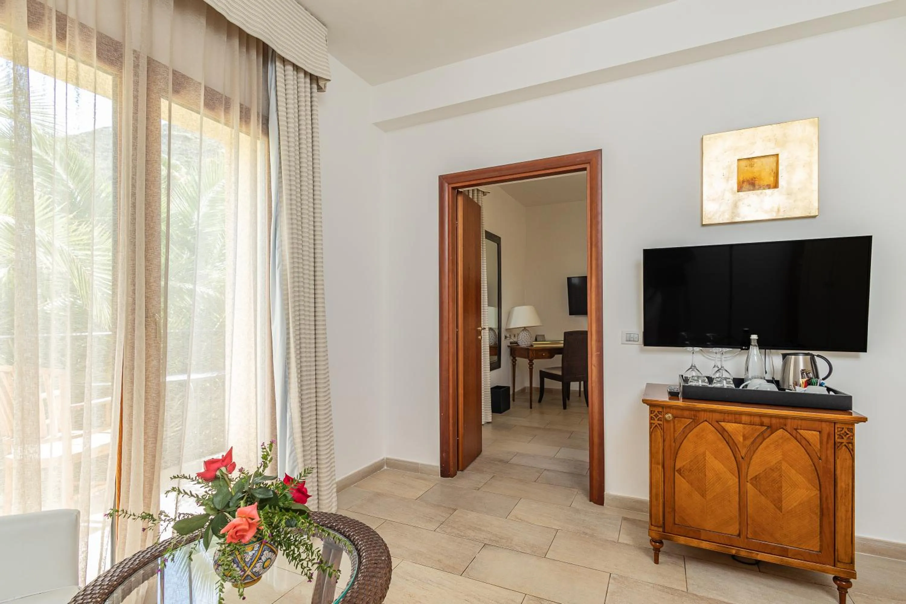 furniture in Alberi del Paradiso