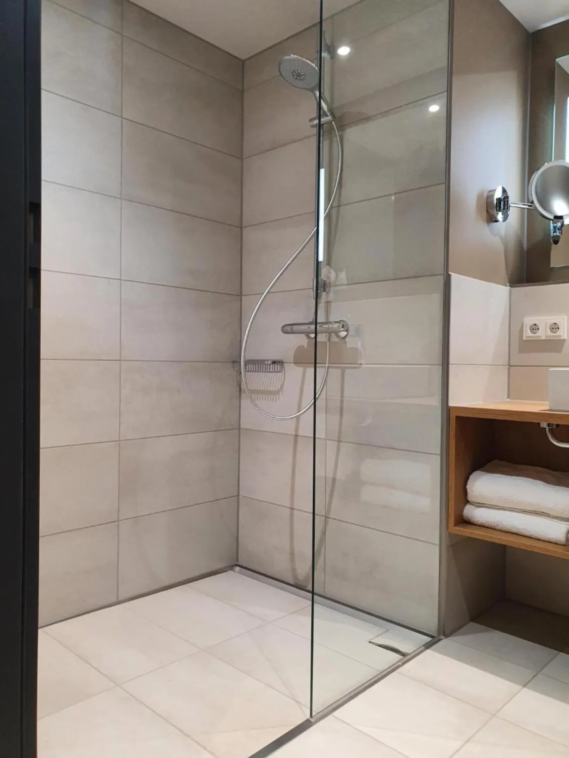 Shower in Maxx Hotel Aalen