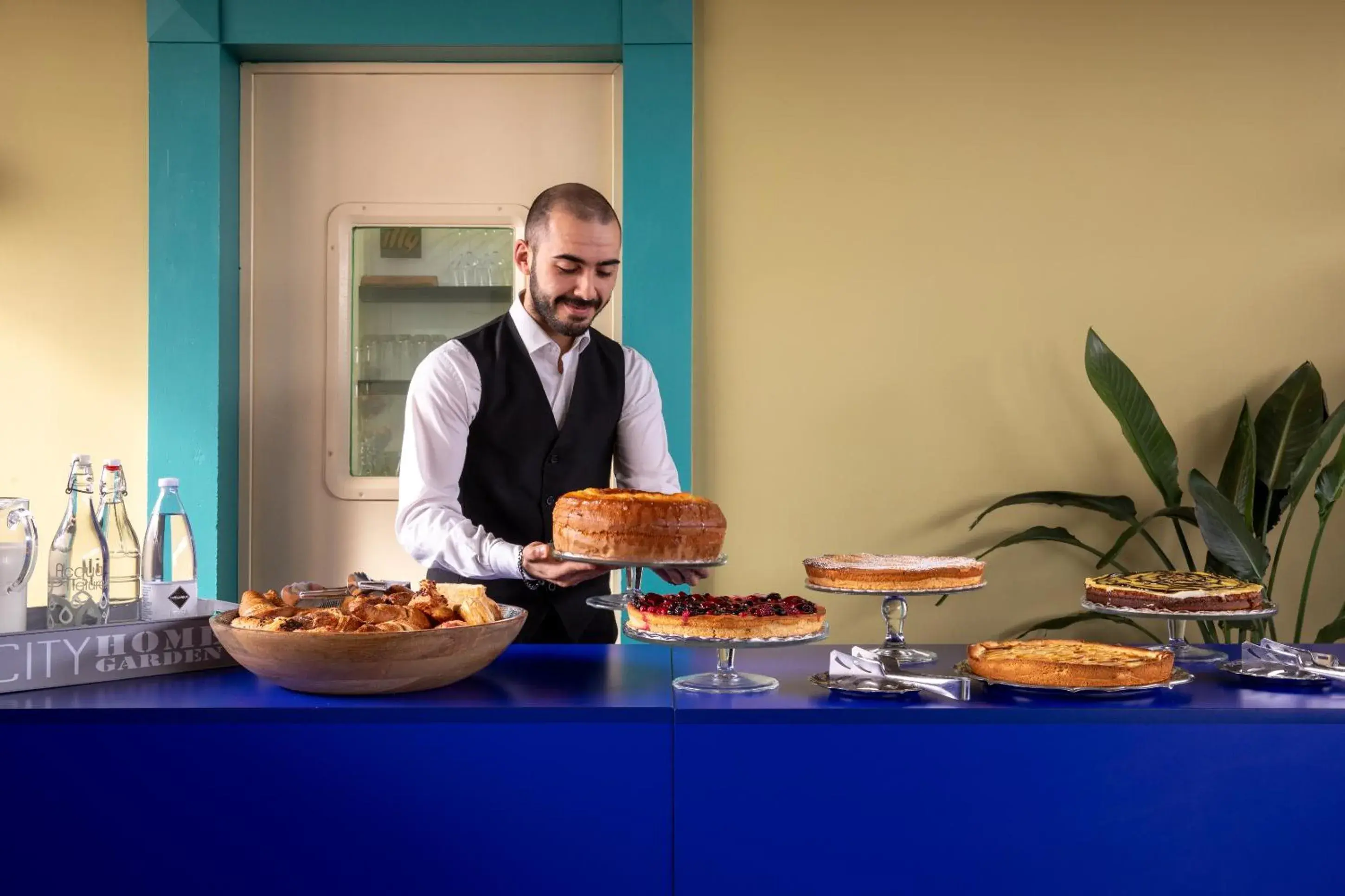 Food and drinks in Hotel Montecarlo Food and drinks in Hotel Montecarlo