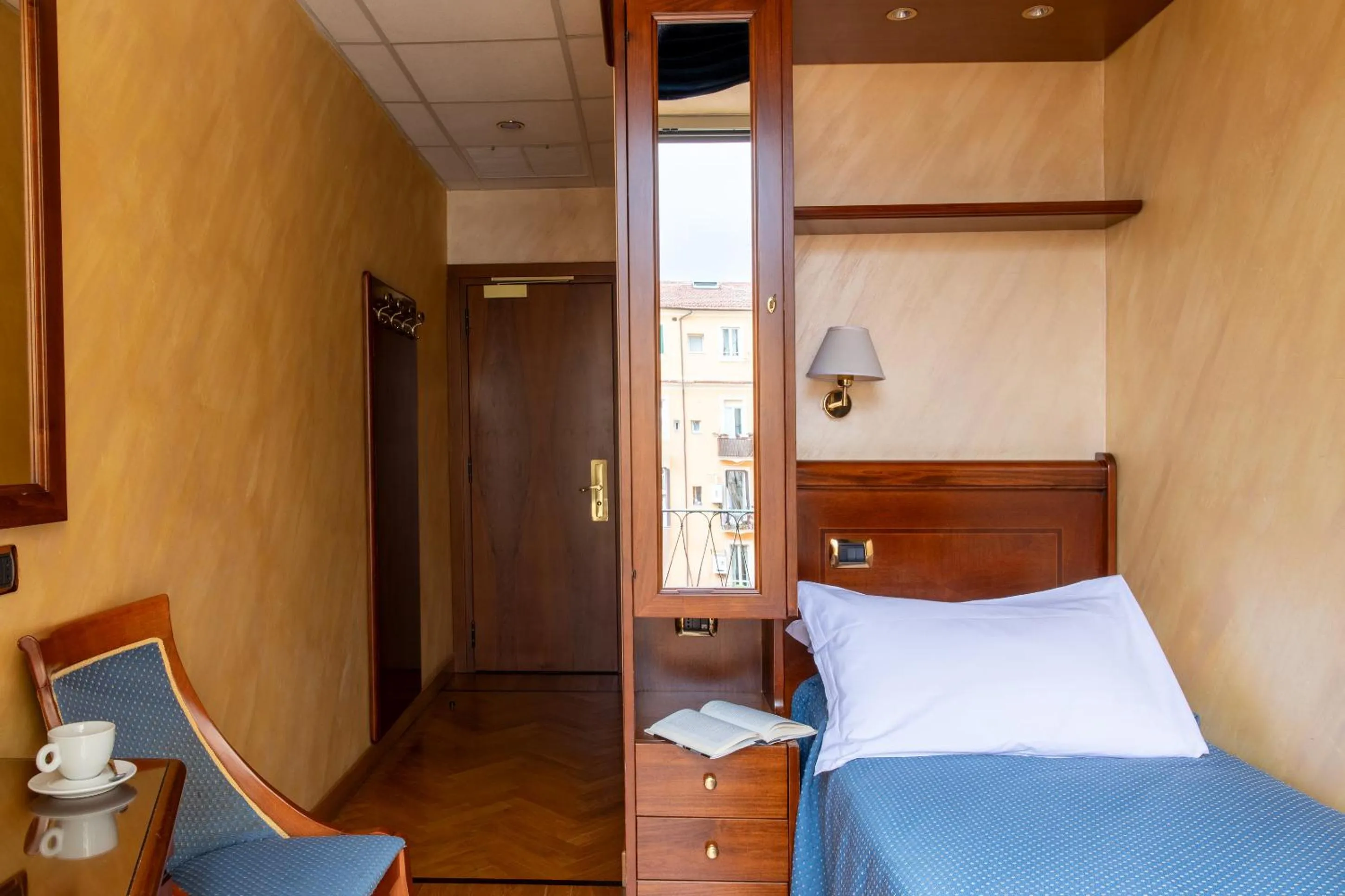 Bed in Hotel Montecarlo